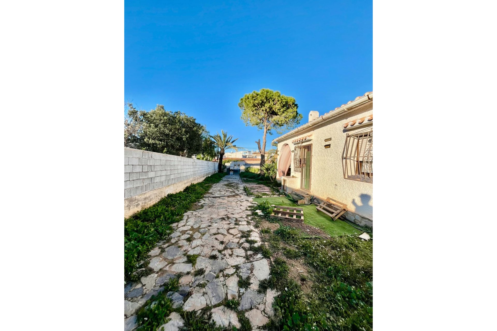 Återförsäljning - Villa -
Torrevieja - Aguas Nuevas