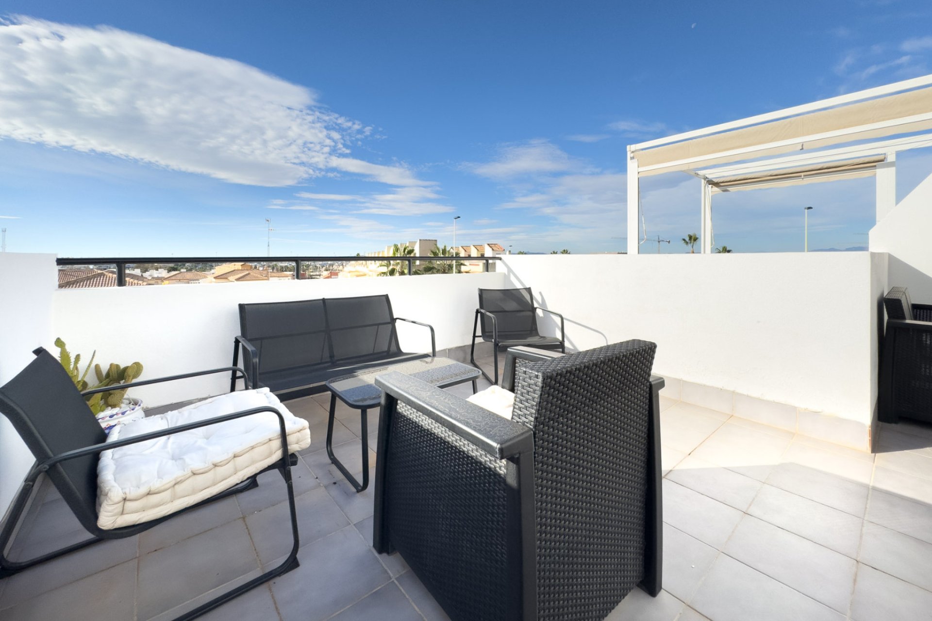 Återförsäljning - Villa -
Torrevieja - Aguas Nuevas