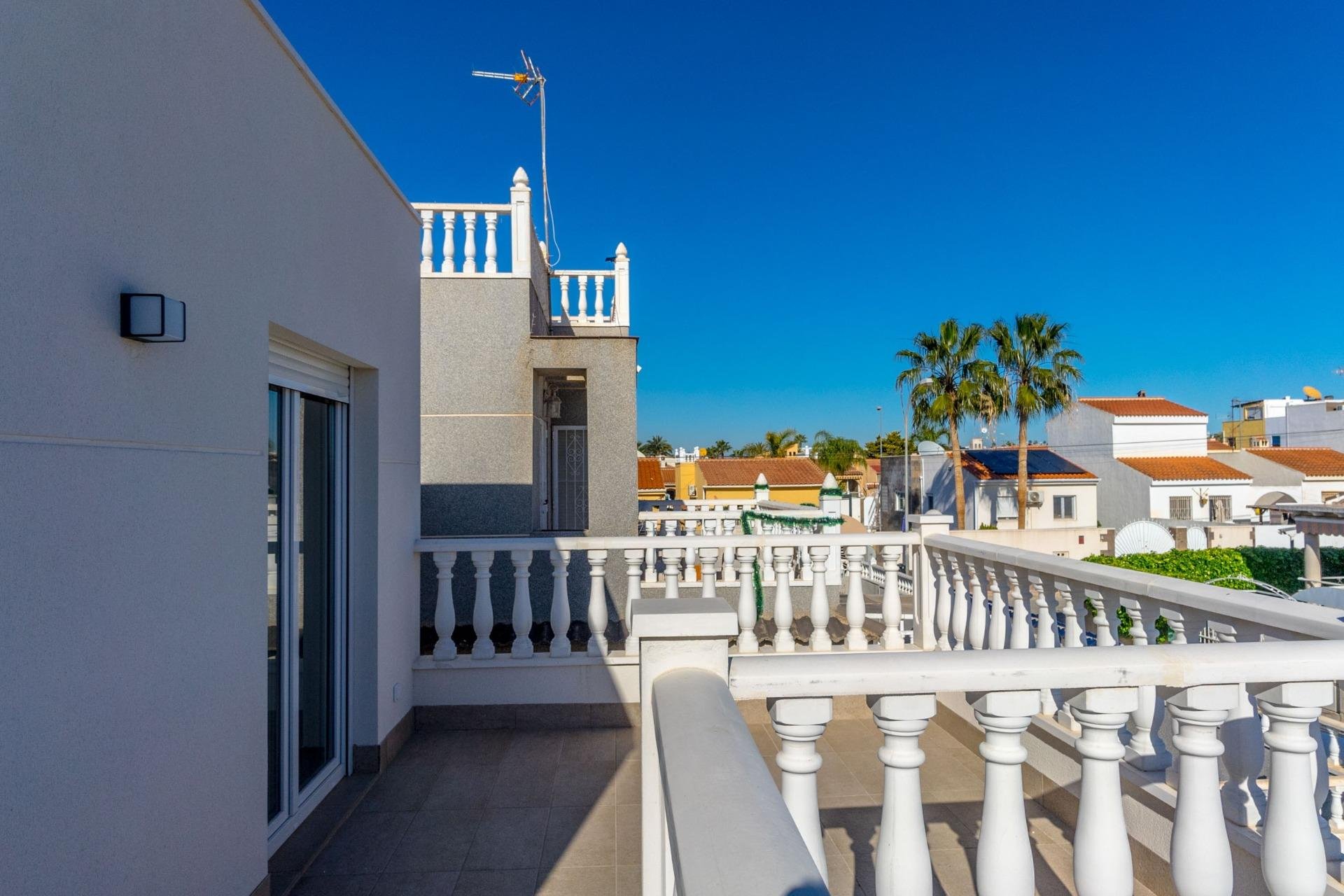 Återförsäljning - Villa -
Torrevieja - El chaparral