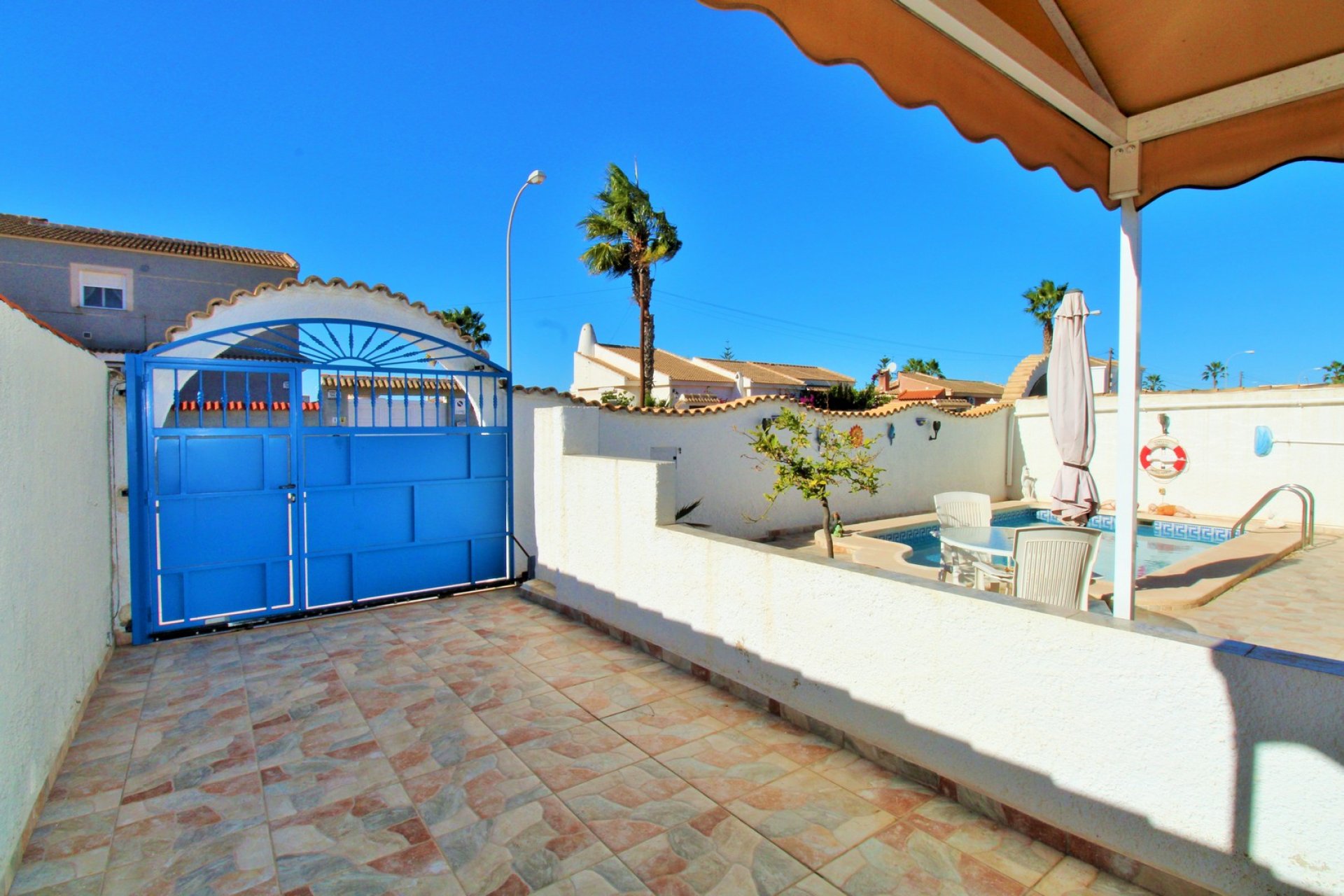 Återförsäljning - Villa -
Torrevieja - El Chaparral