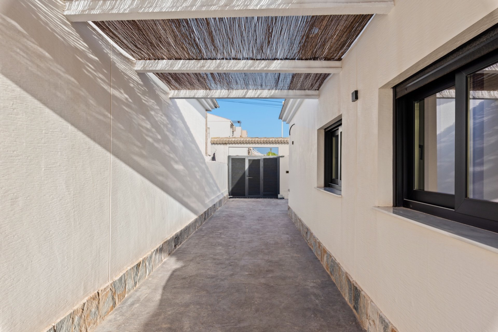 Återförsäljning - Villa -
Torrevieja - El Chaparral