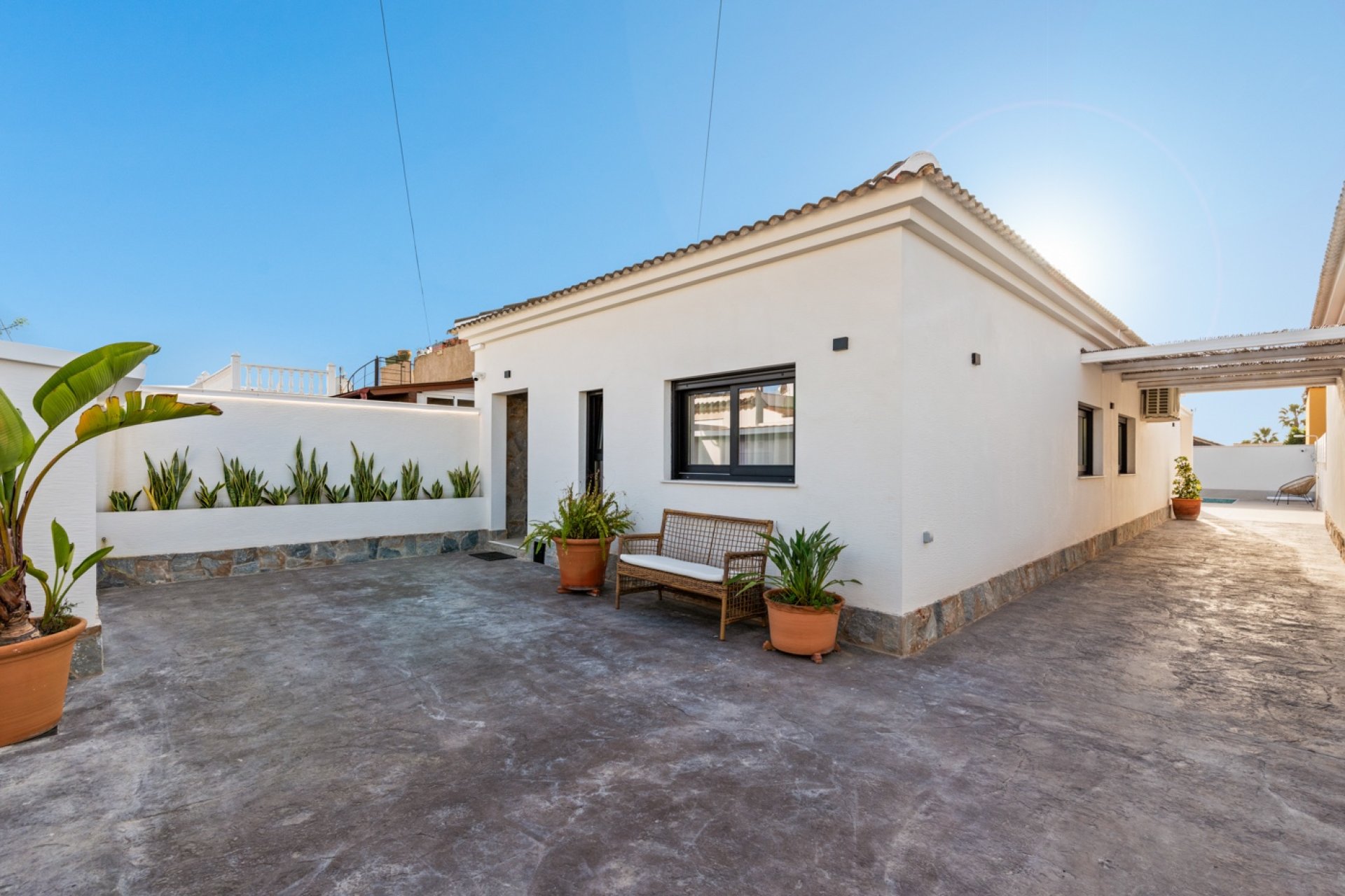 Återförsäljning - Villa -
Torrevieja - El Chaparral