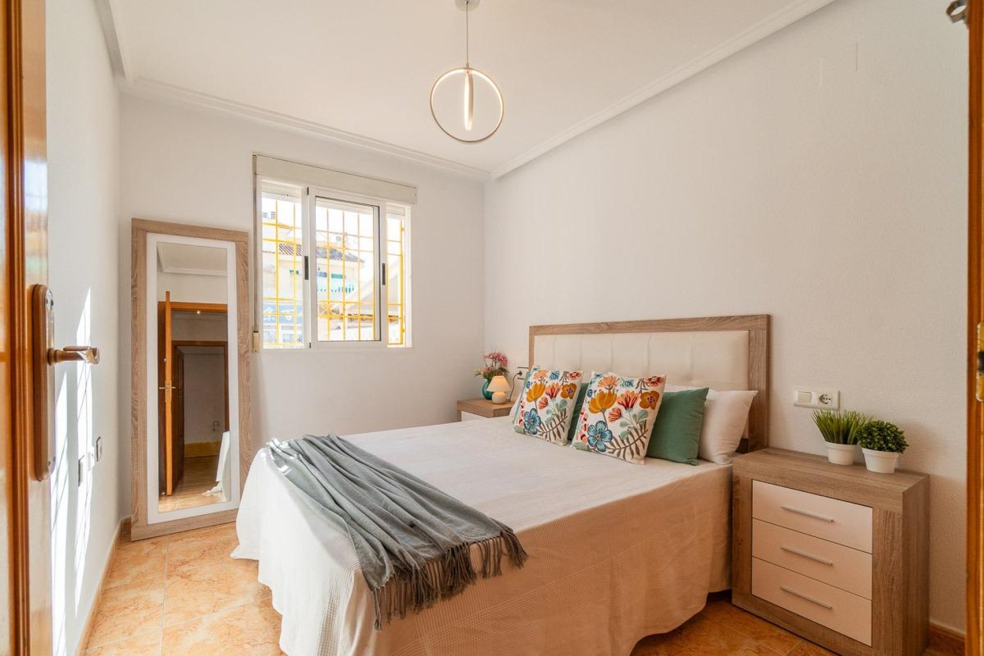 Återförsäljning - Villa -
Torrevieja - El limonar