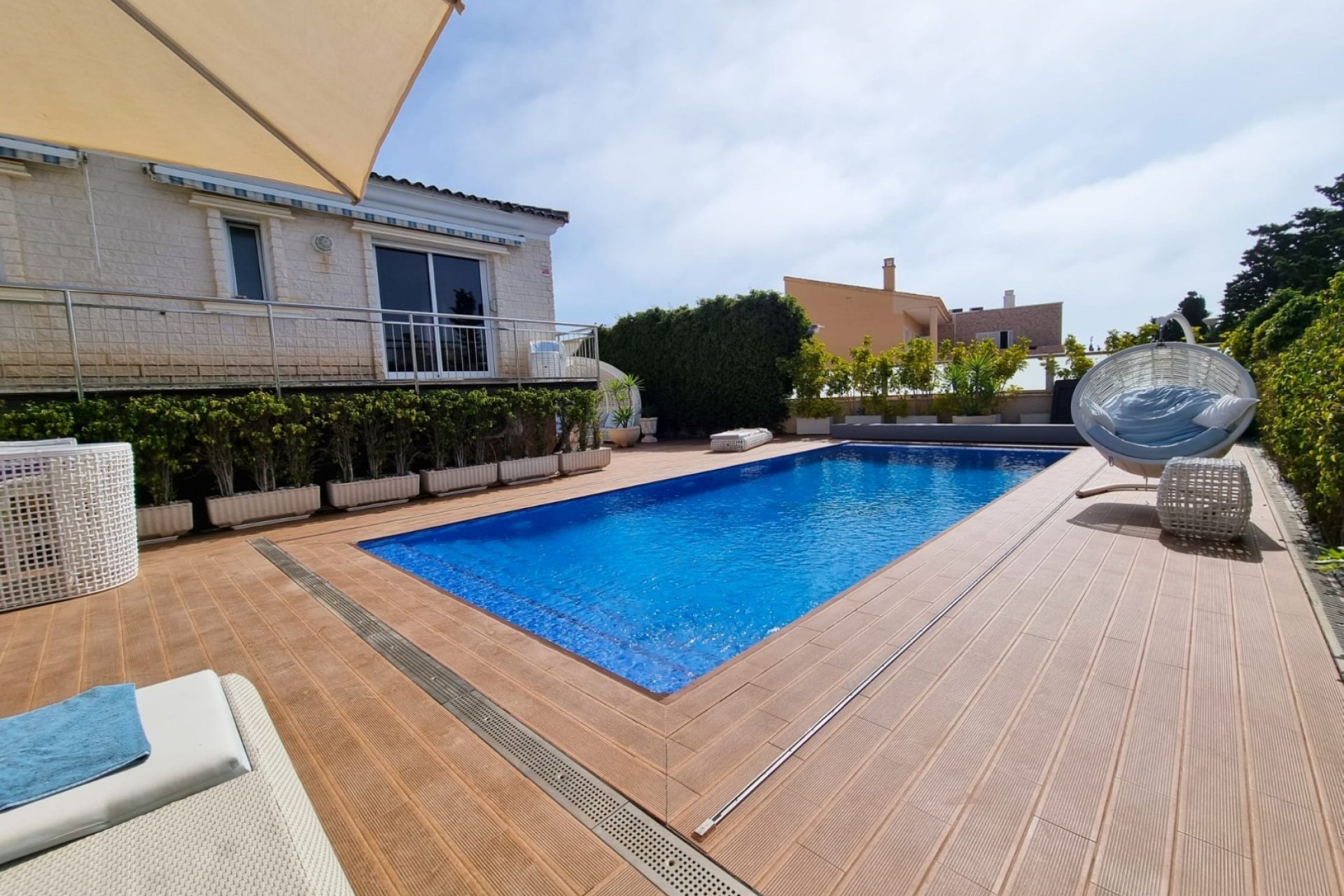 Återförsäljning - Villa -
Torrevieja - La Mata