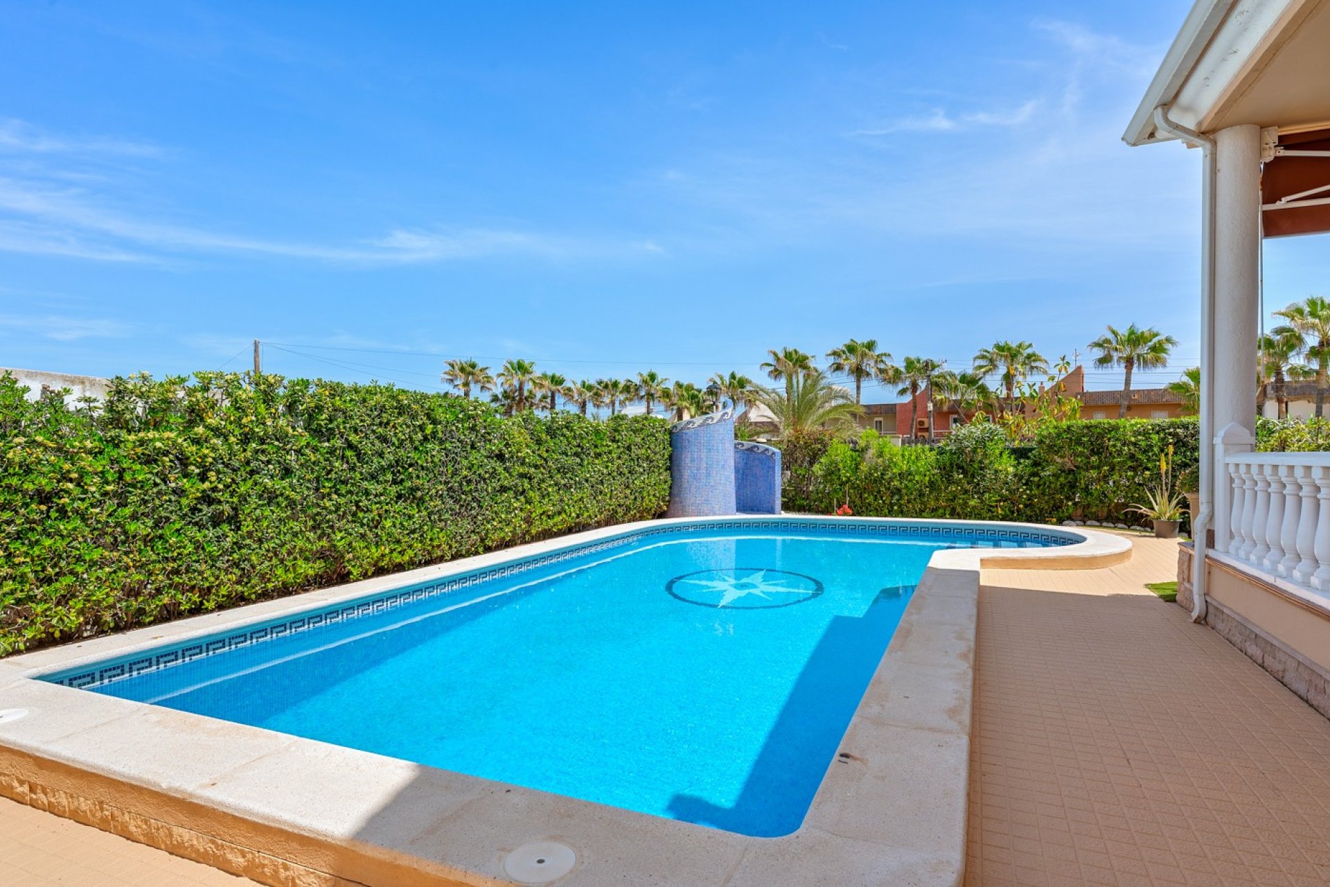 Återförsäljning - Villa -
Torrevieja - La Mata