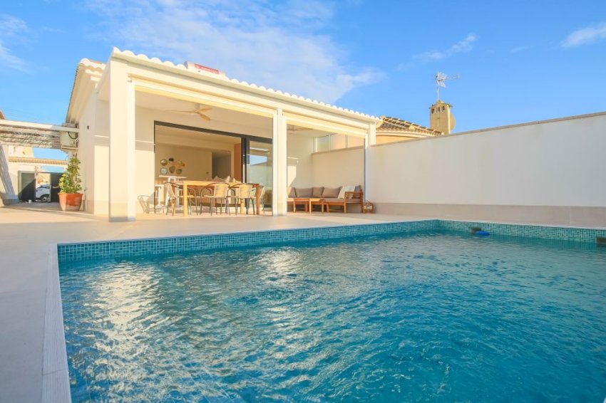 Återförsäljning - Villa -
Torrevieja - La Siesta - El Salado - Torreta