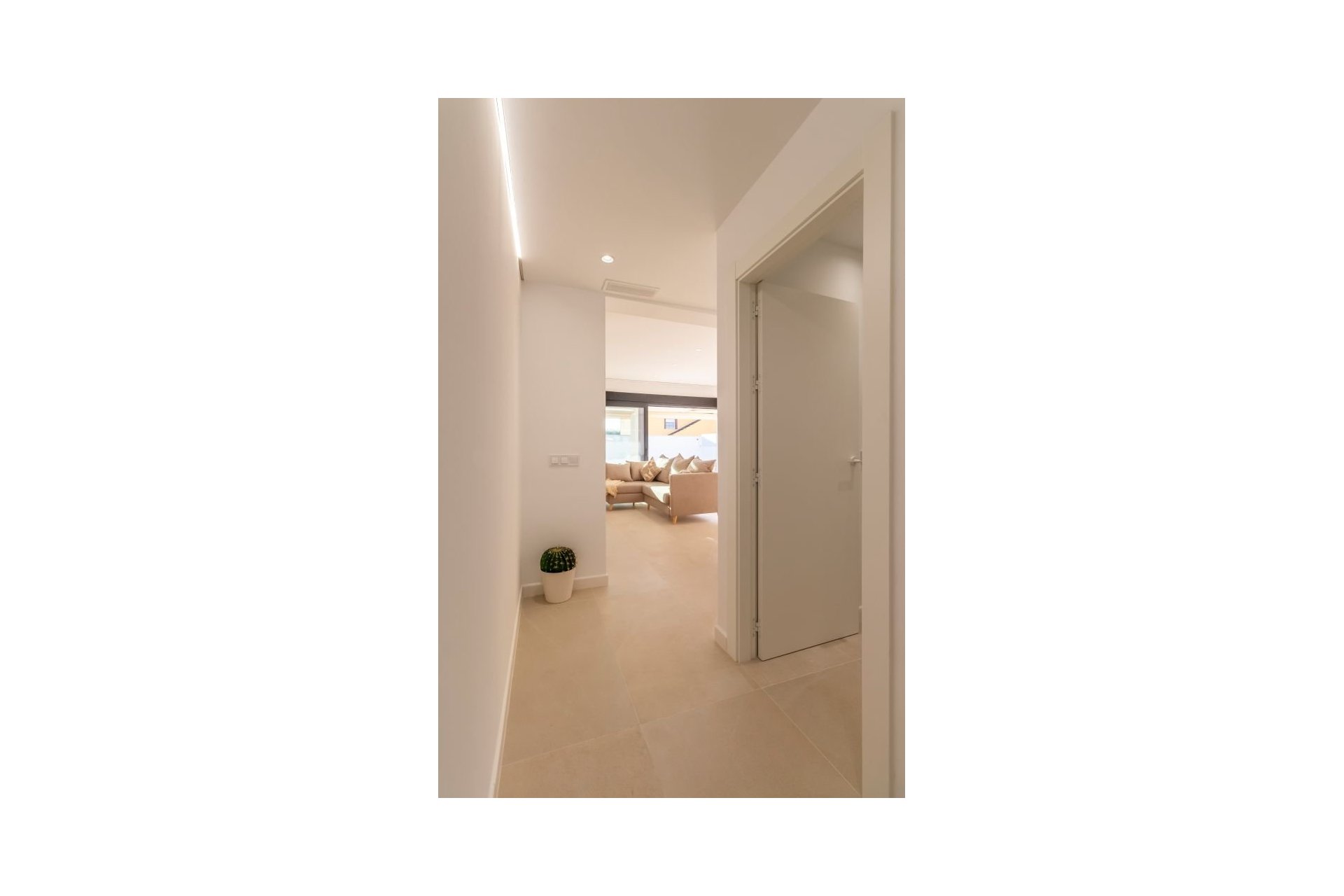 Återförsäljning - Villa -
Torrevieja - La Siesta - El Salado - Torreta