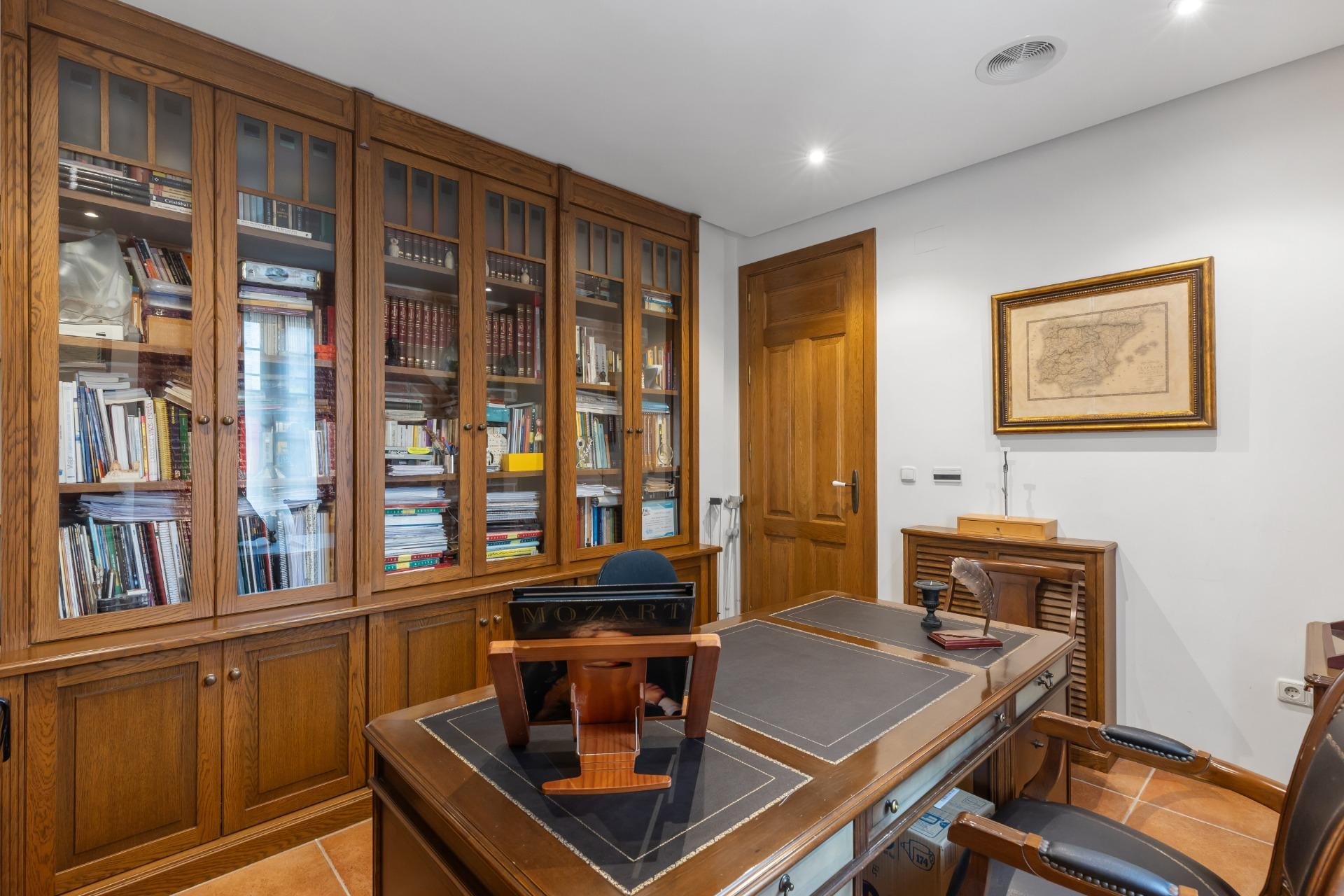 Återförsäljning - Villa -
Torrevieja - La veleta