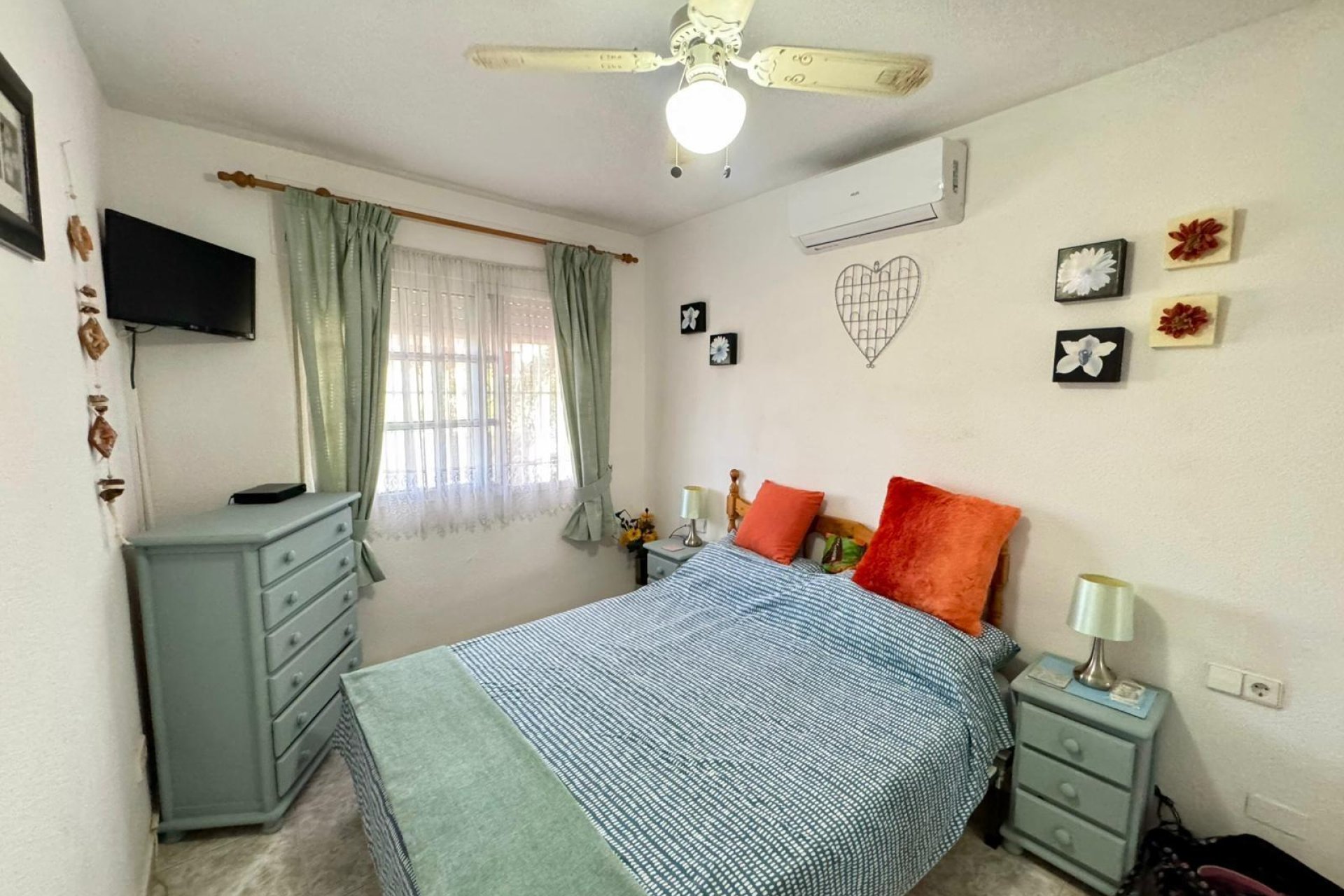 Återförsäljning - Villa -
Torrevieja - Los Altos