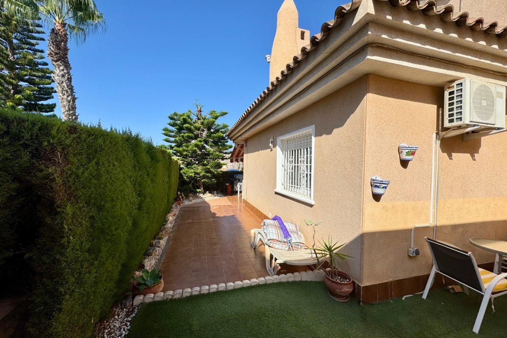 Återförsäljning - Villa -
Torrevieja - Los Altos