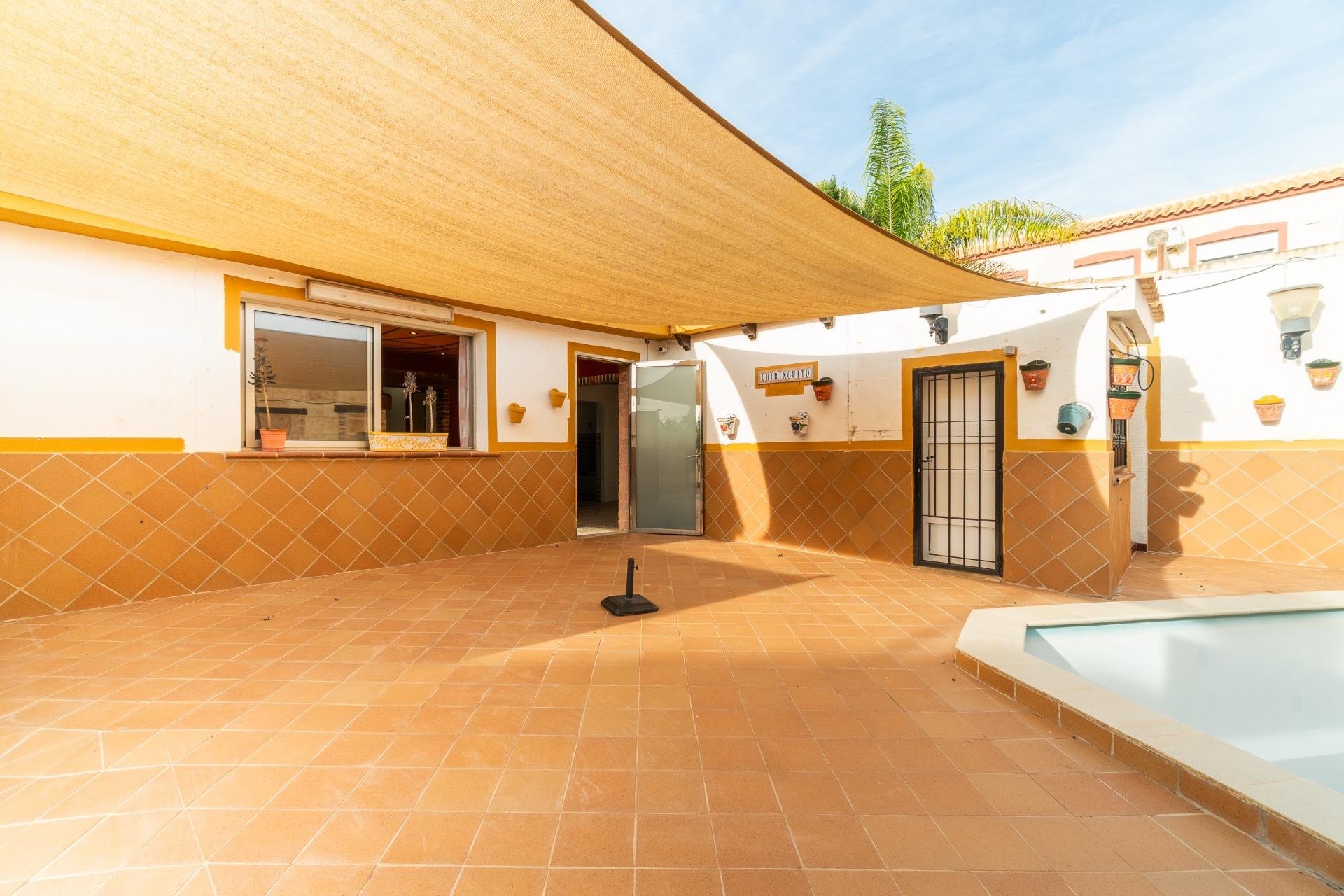 Återförsäljning - Villa -
Torrevieja - Los Altos