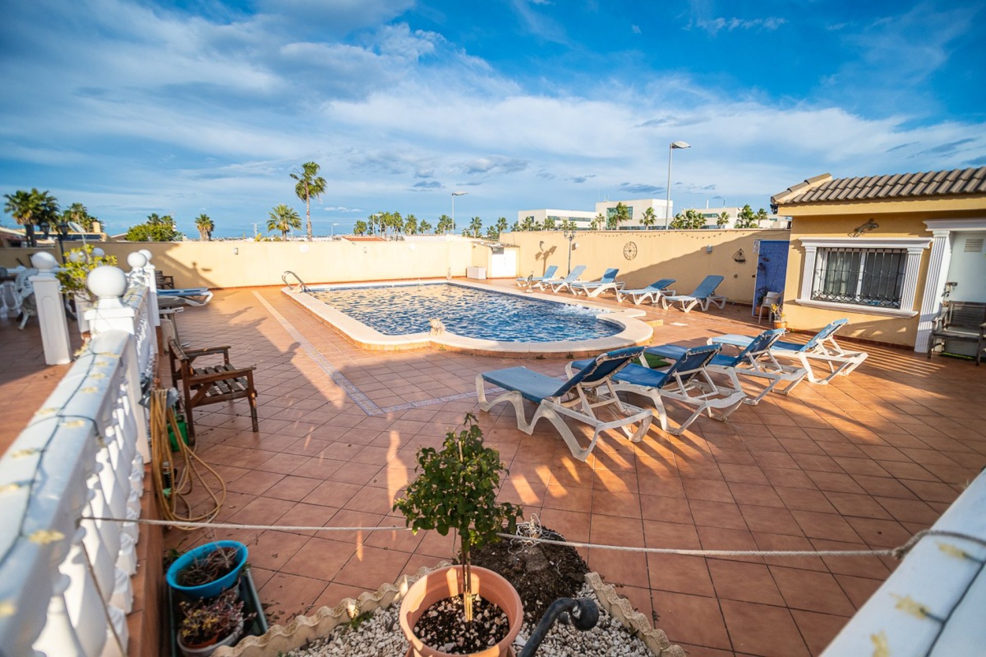 Återförsäljning - Villa -
Torrevieja - LOS BALCONES - LOS ALTOS