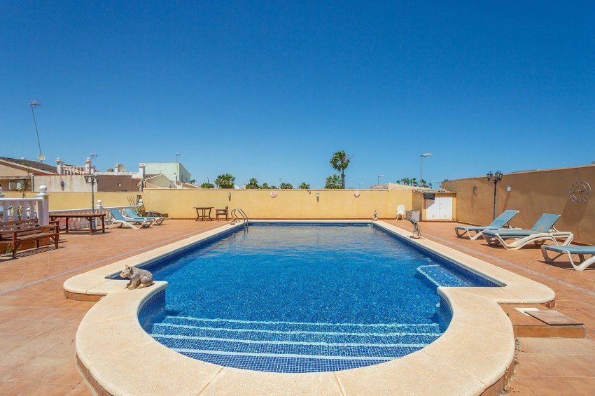 Återförsäljning - Villa -
Torrevieja - Los balcones