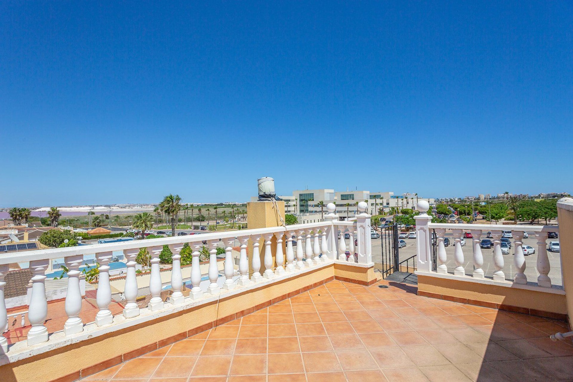 Återförsäljning - Villa -
Torrevieja - Los balcones
