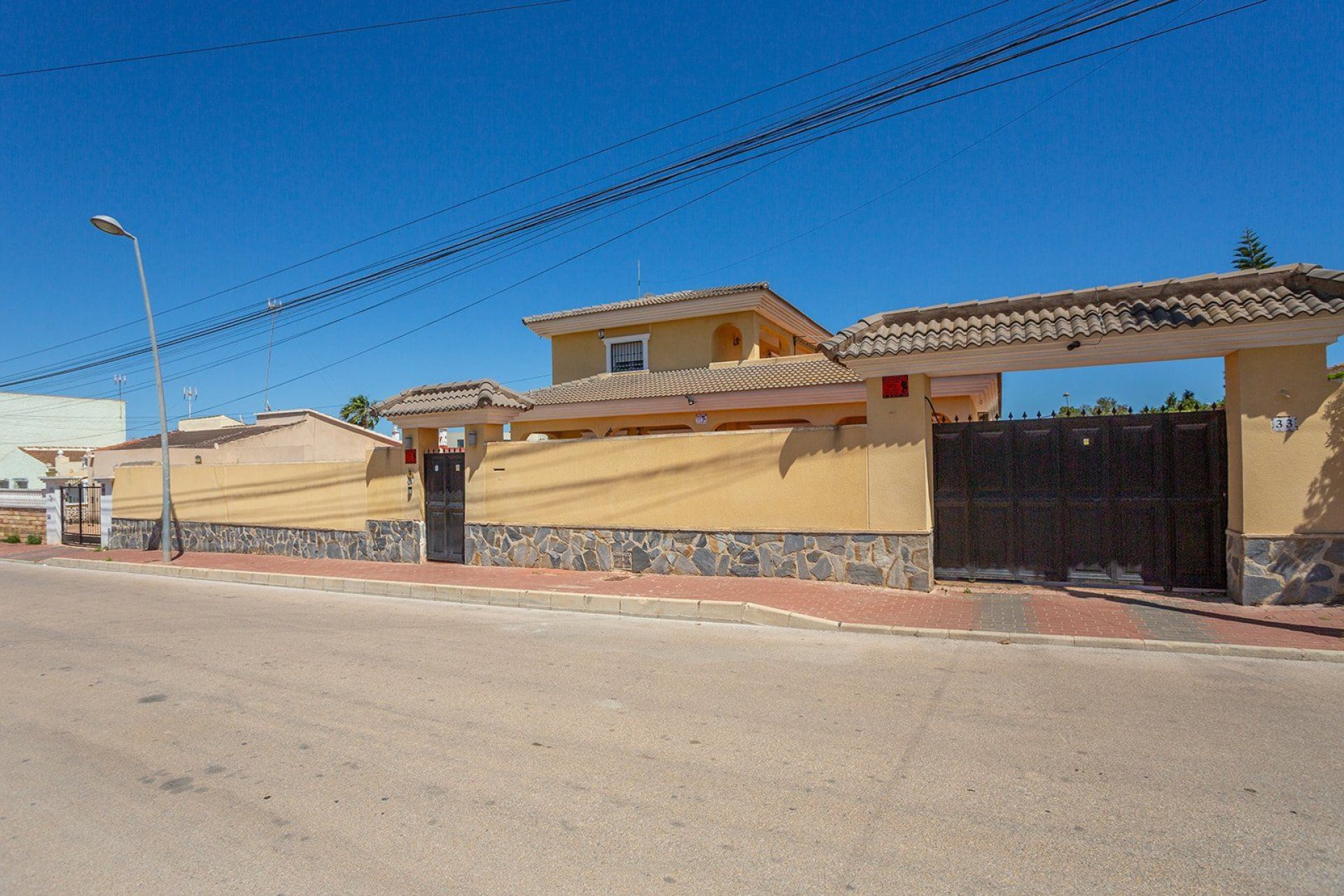 Återförsäljning - Villa -
Torrevieja - Los balcones