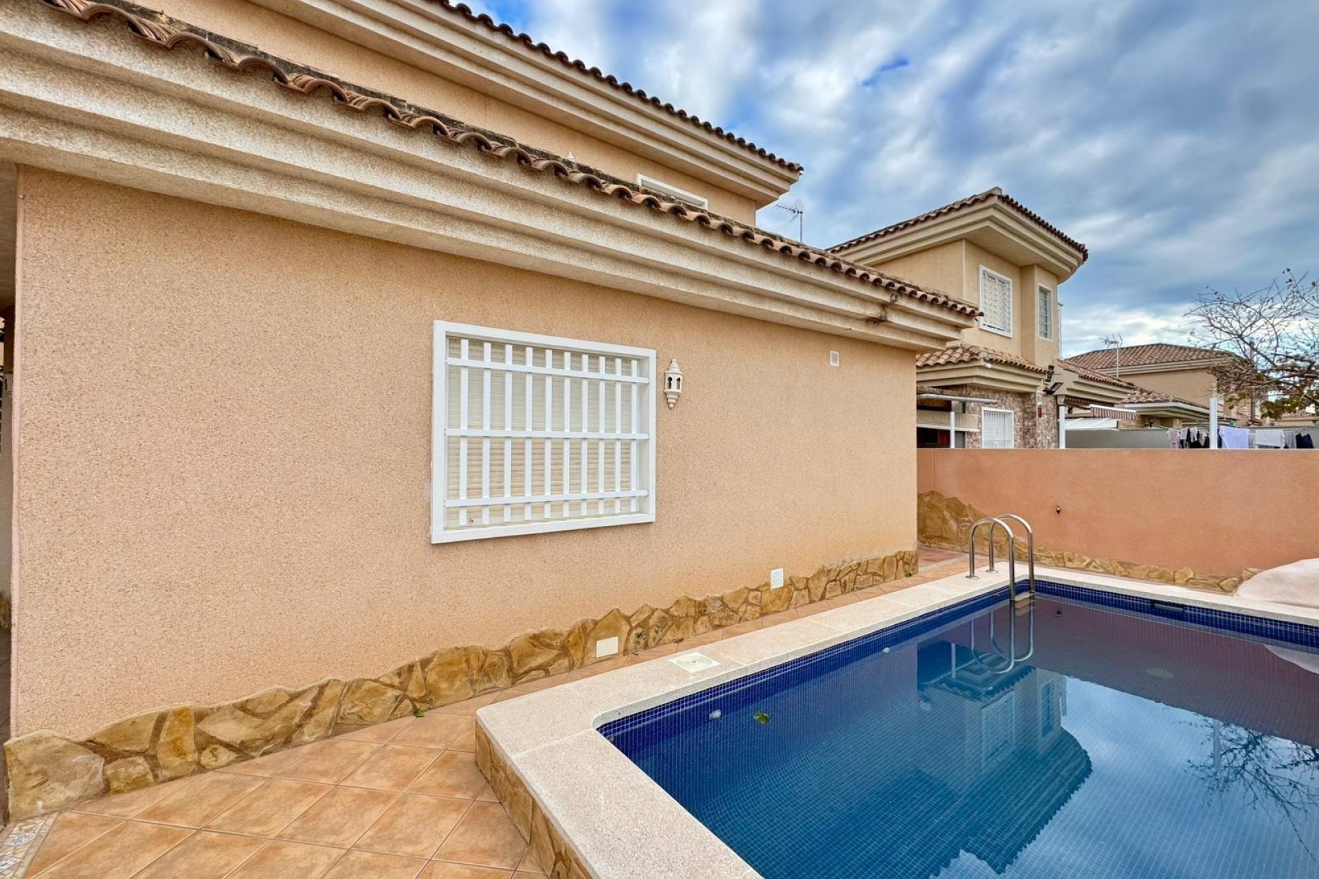 Återförsäljning - Villa -
Torrevieja - Los Balcones
