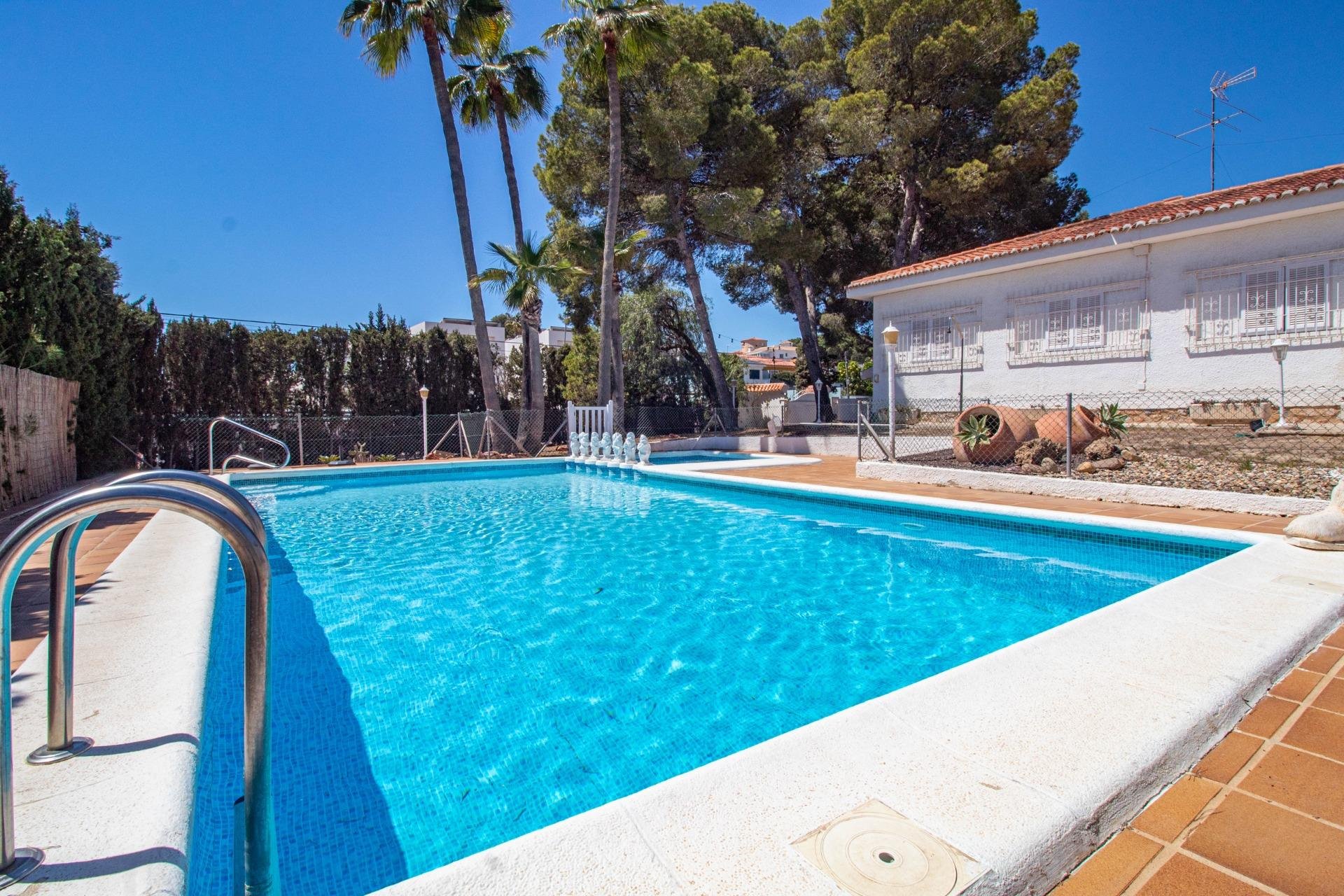 Återförsäljning - Villa -
Torrevieja - Los balcones