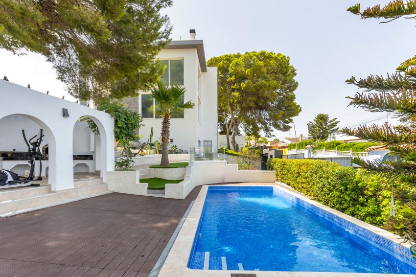 Återförsäljning - Villa -
Torrevieja - Los Balcones
