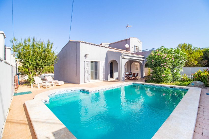 Återförsäljning - Villa -
Torrevieja - Los balcones