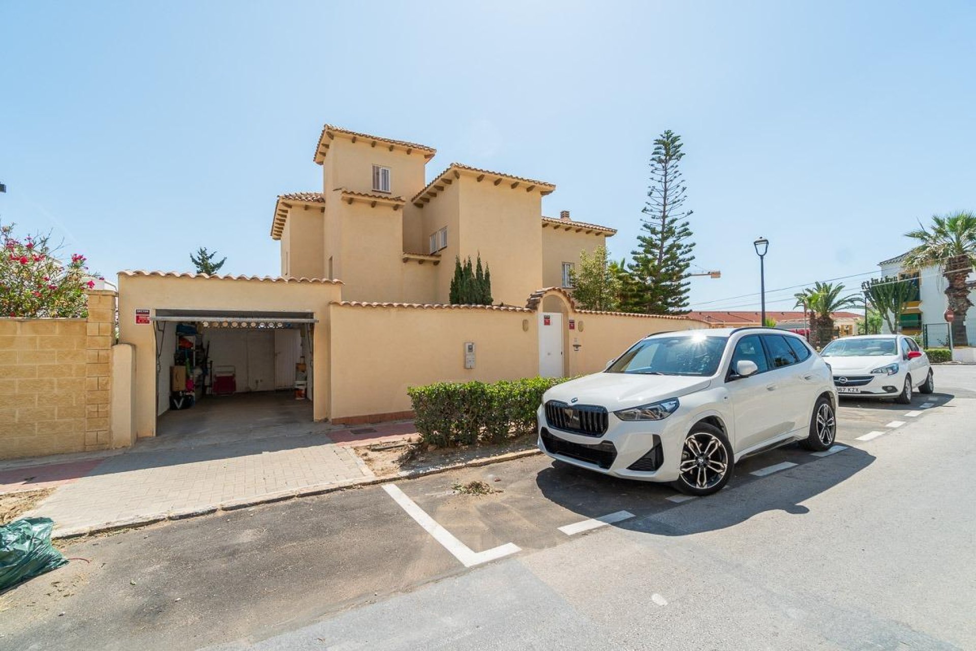 Återförsäljning - Villa -
Torrevieja - Playa de la mata