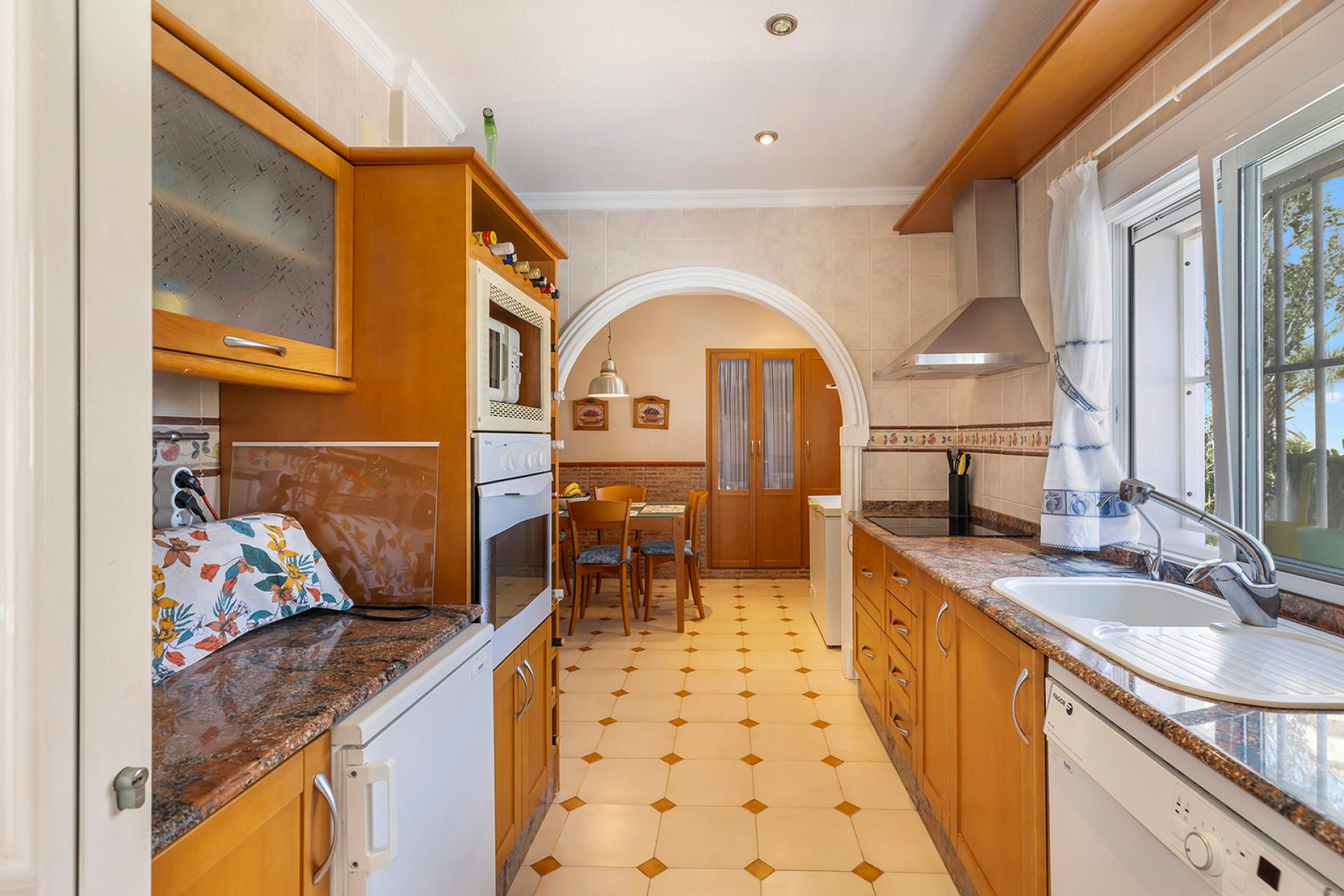 Återförsäljning - Villa -
Torrevieja - Rocio del mar