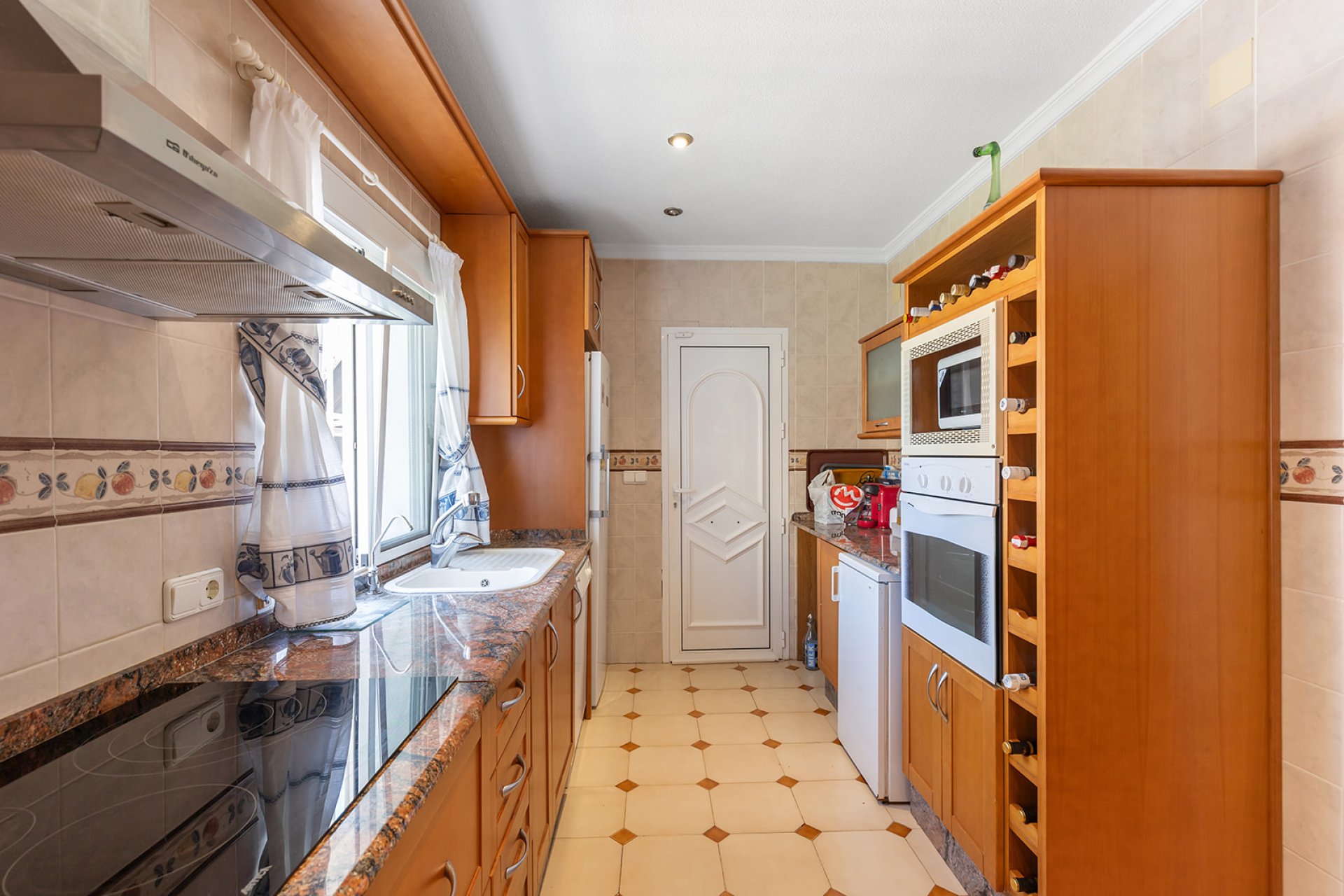 Återförsäljning - Villa -
Torrevieja - Rocio del mar