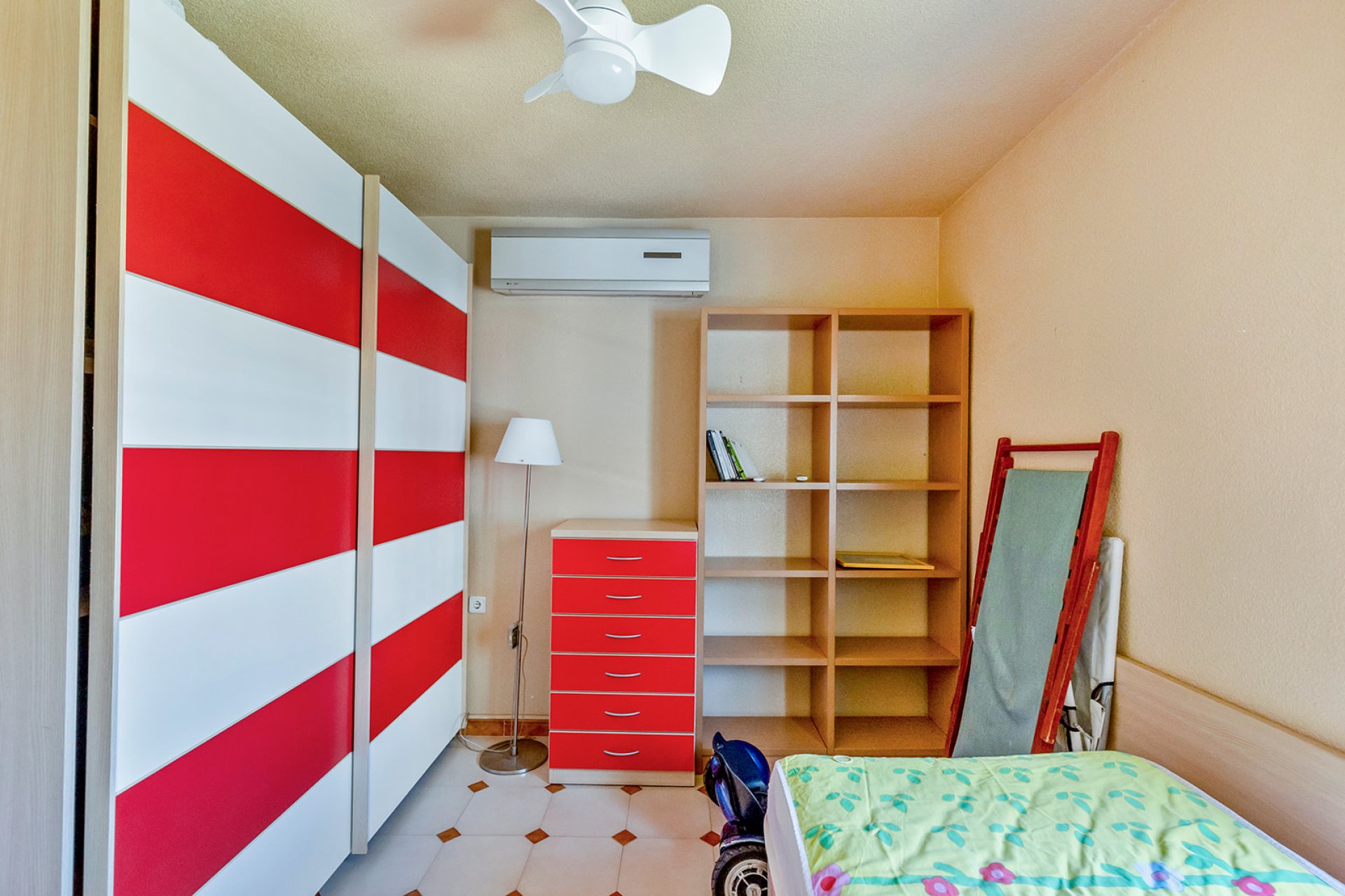 Återförsäljning - Villa -
Torrevieja - Rocio del mar