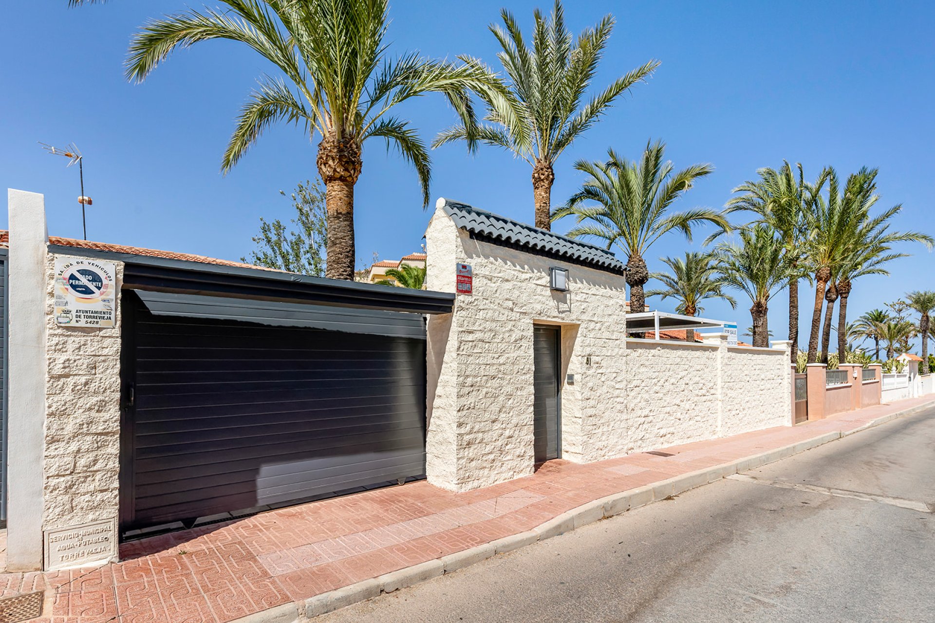 Återförsäljning - Villa -
Torrevieja - Rocio del mar