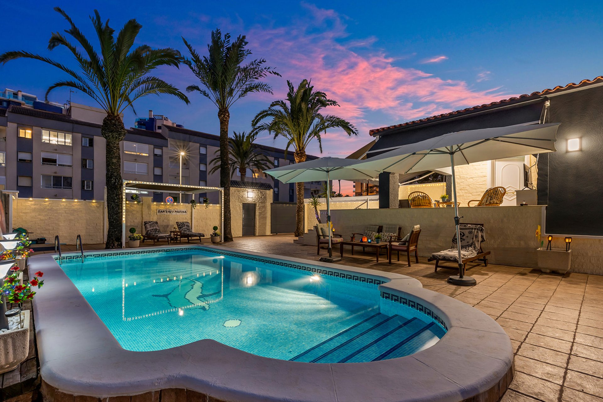 Återförsäljning - Villa -
Torrevieja - Rocio del mar