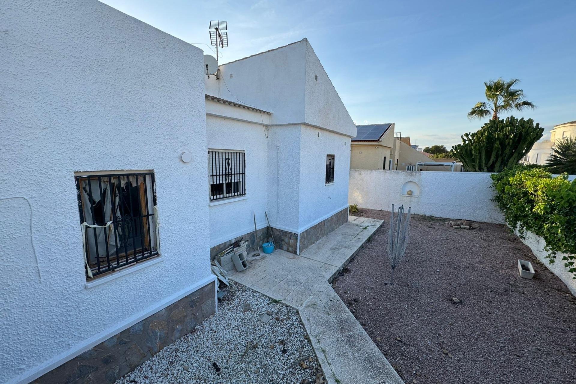 Återförsäljning - Villa -
Torrevieja - San luis