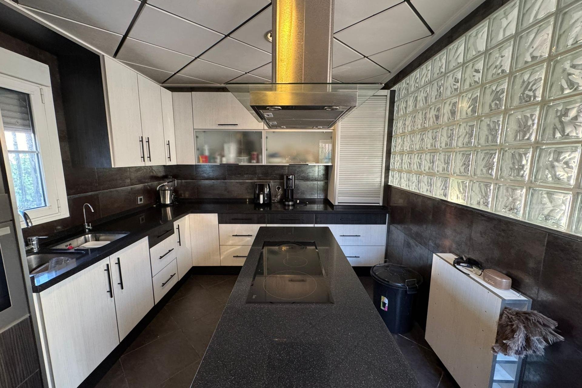 Återförsäljning - Villa -
Torrevieja - San luis