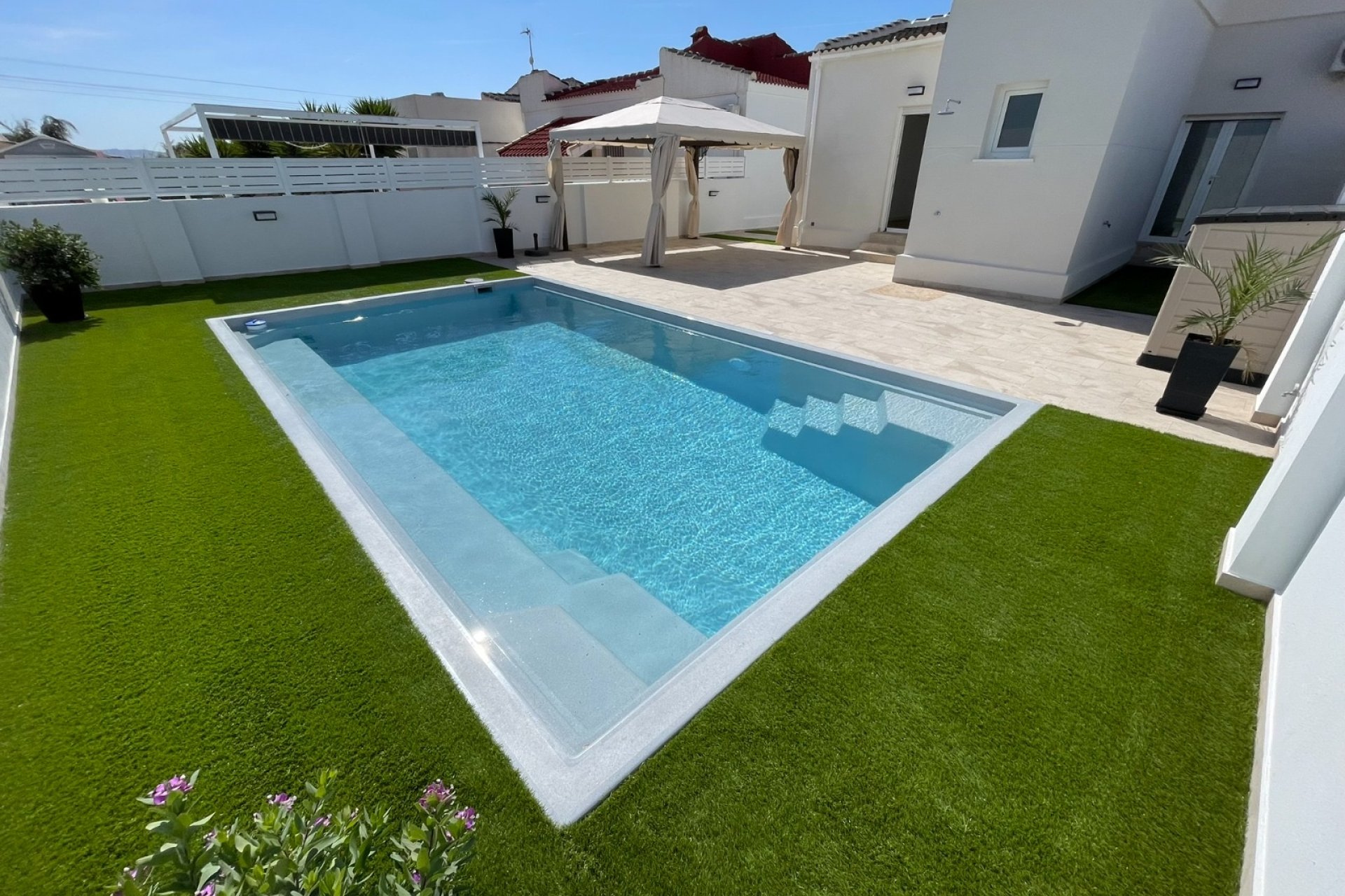 Återförsäljning - Villa -
Torrevieja - San luis