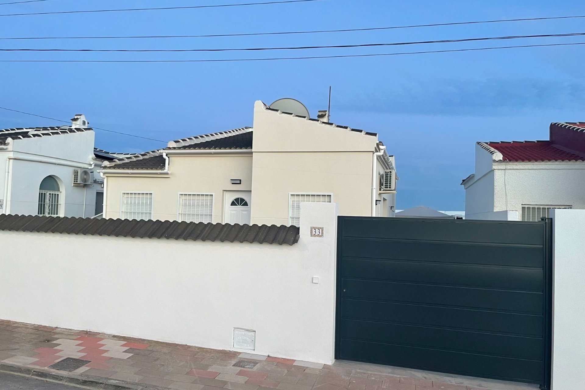 Återförsäljning - Villa -
Torrevieja - San luis