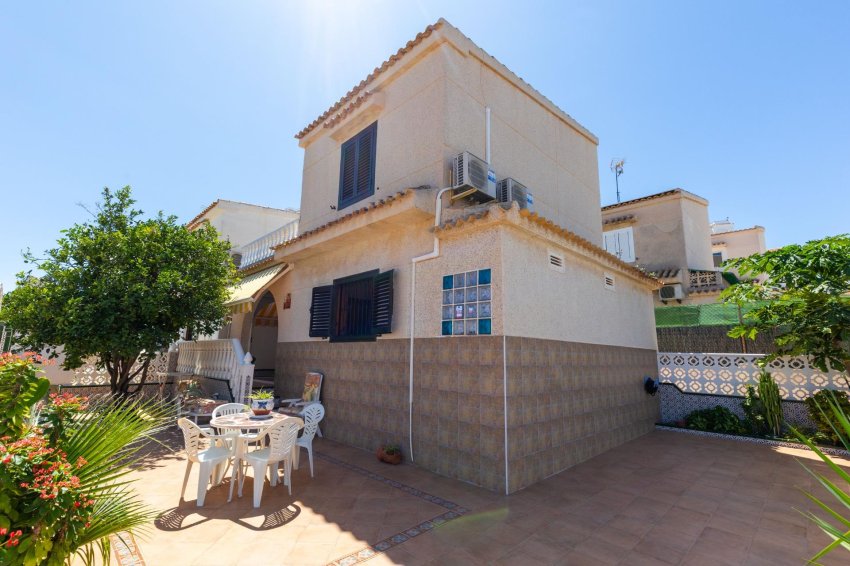 Återförsäljning - Villa -
Torrevieja - Torreblanca