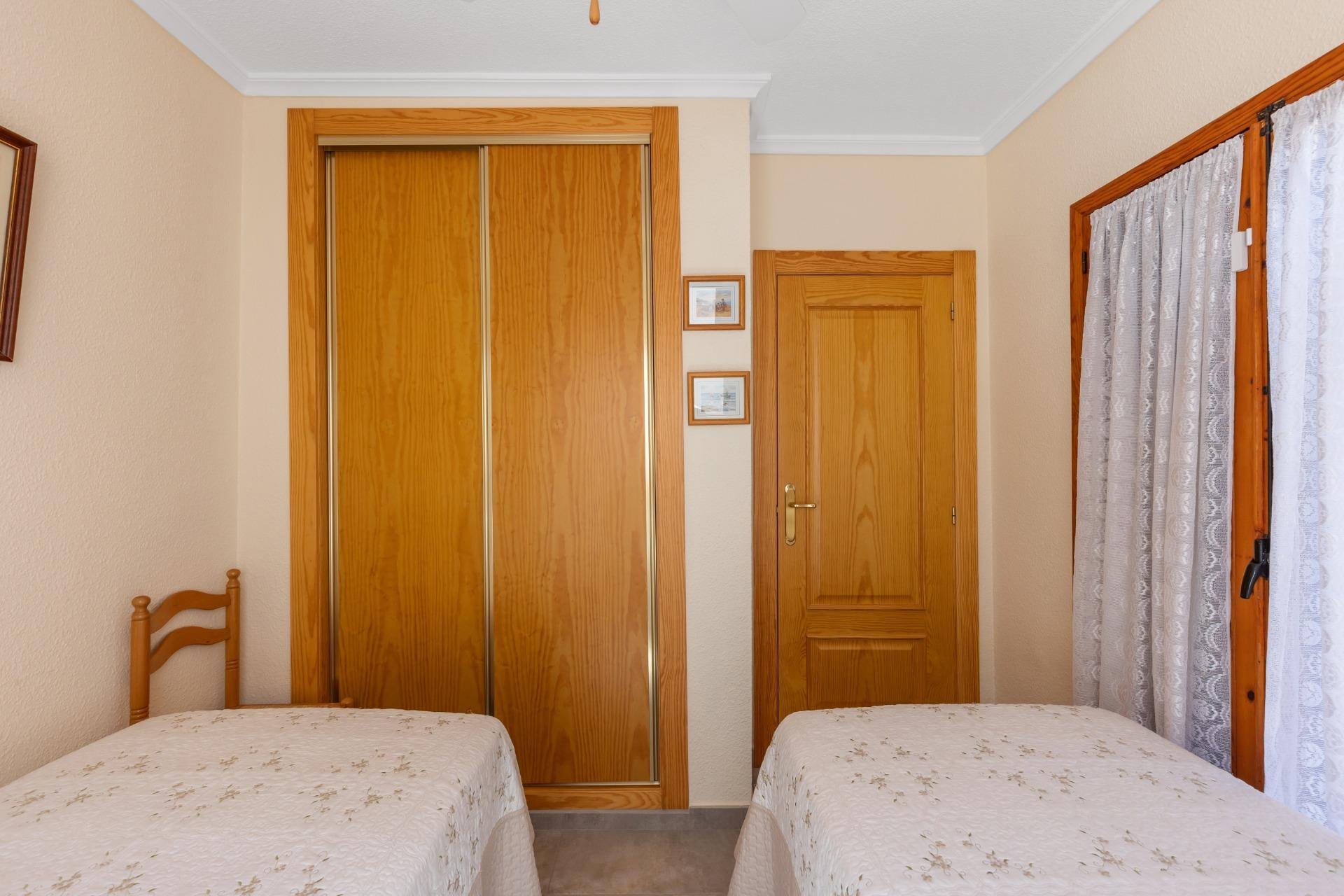 Återförsäljning - Villa -
Torrevieja - Torreblanca