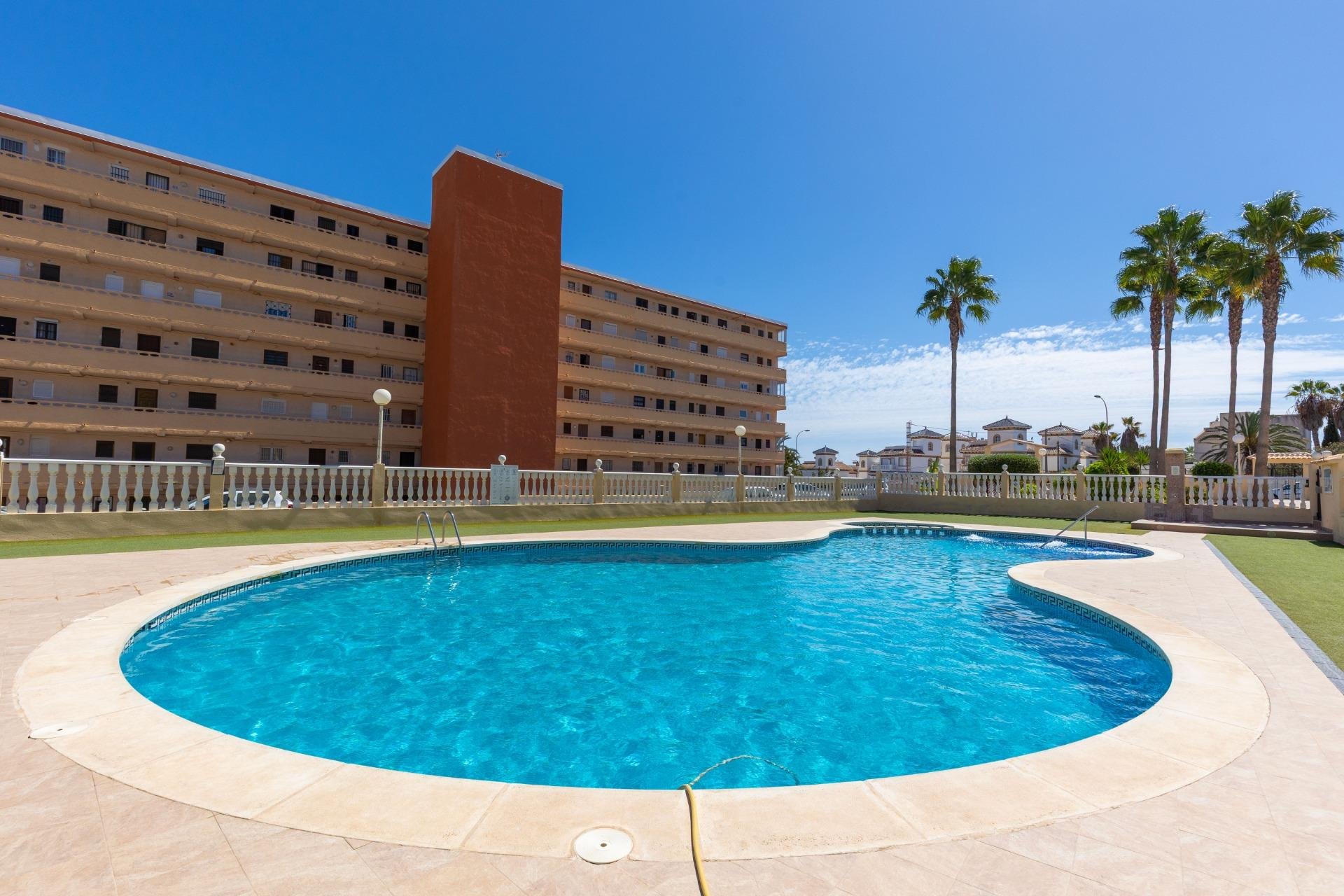 Återförsäljning - Villa -
Torrevieja - Torreblanca