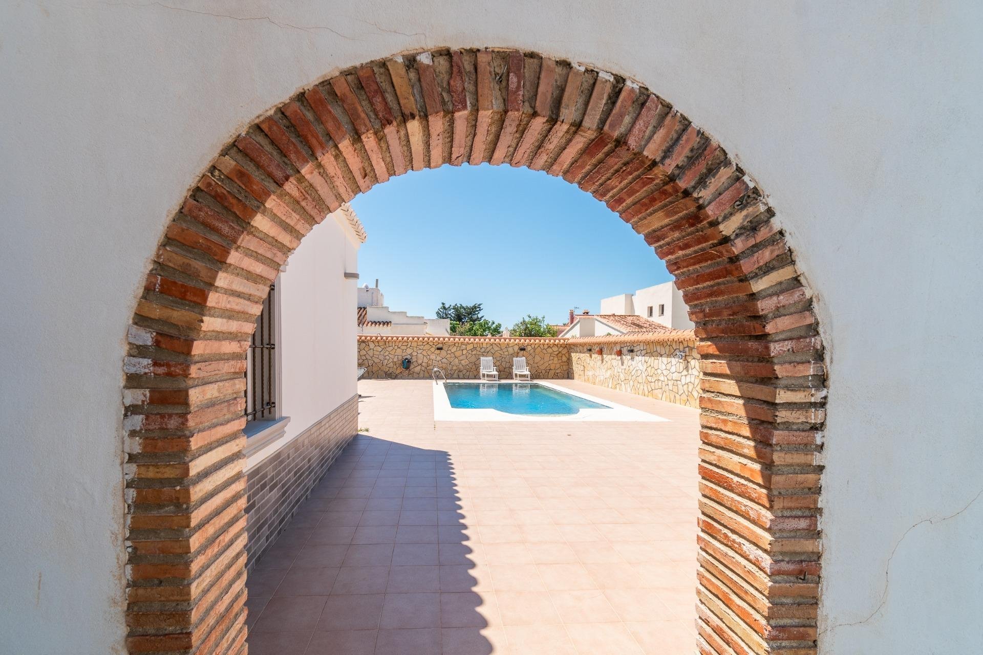 Återförsäljning - Villa -
Torrevieja - Torreta florida