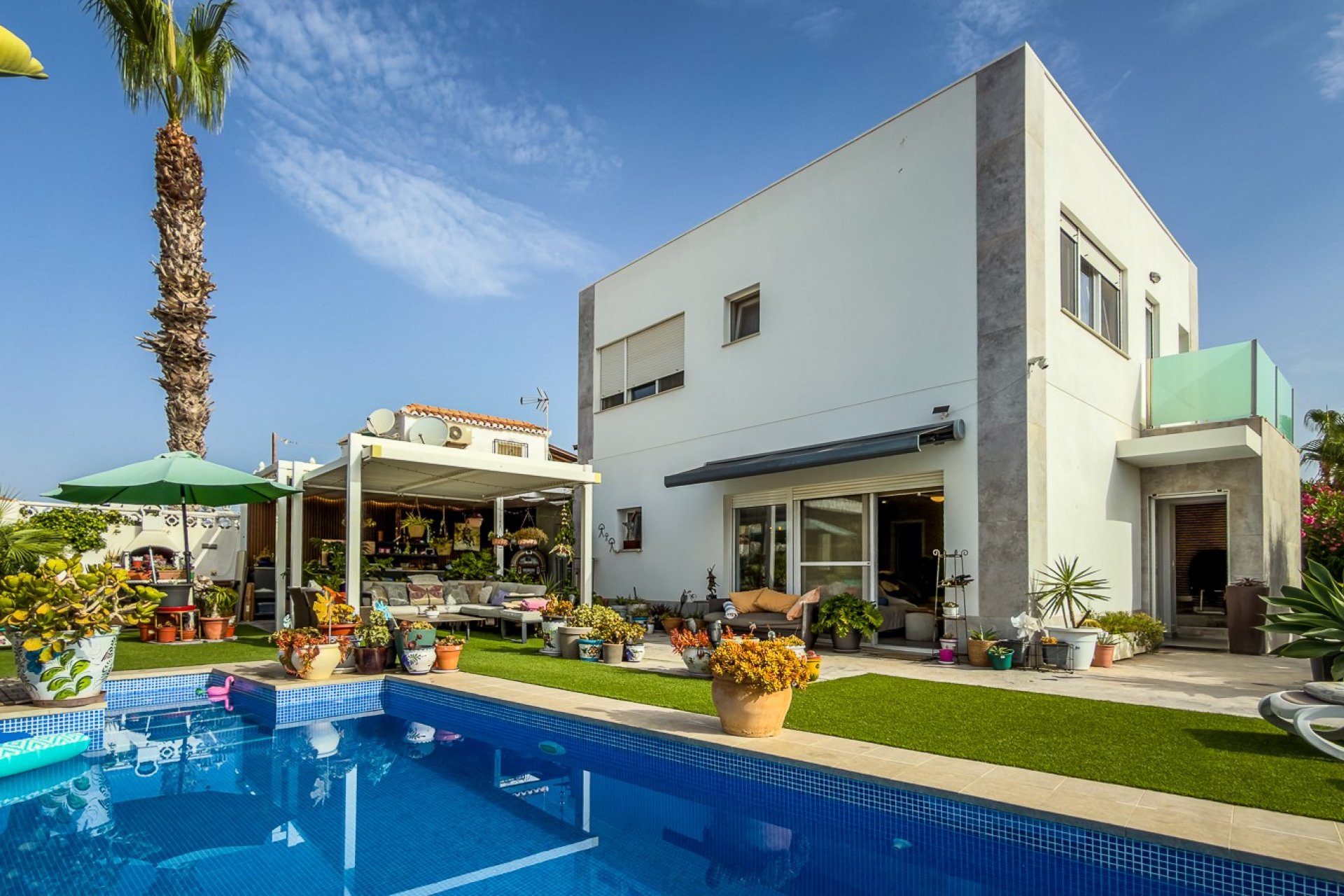 Återförsäljning - Villa -
Torrevieja - Torreta - Florida