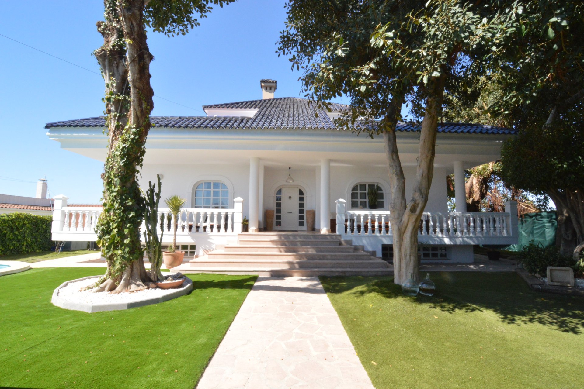 Återförsäljning - Villa -
Torrevieja - Torreta - florida