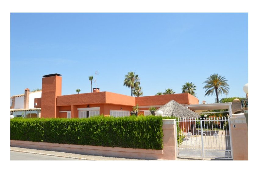 Återförsäljning - Villa -
Torrevieja