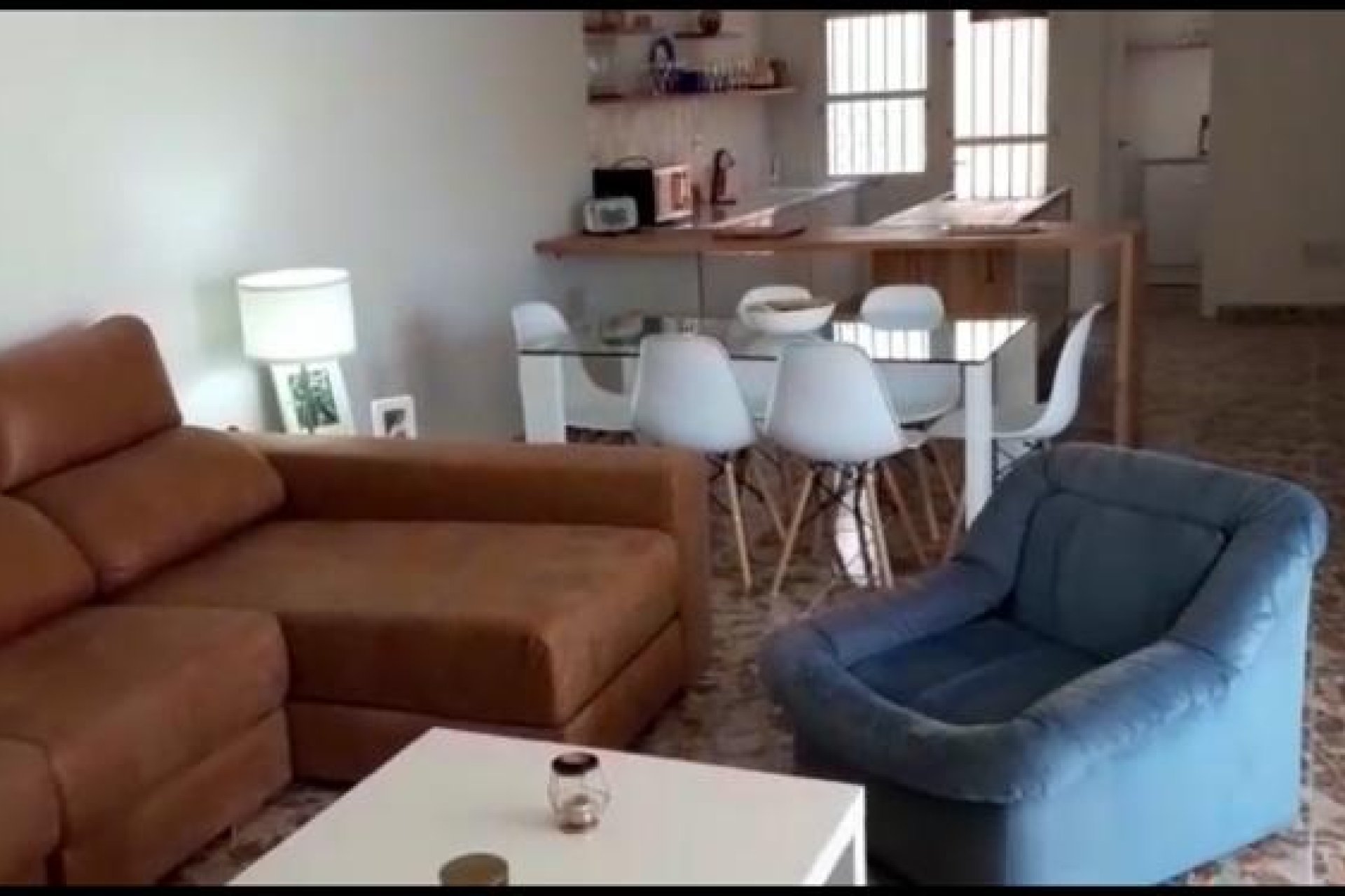 Återförsäljning - Villa -
Torrevieja