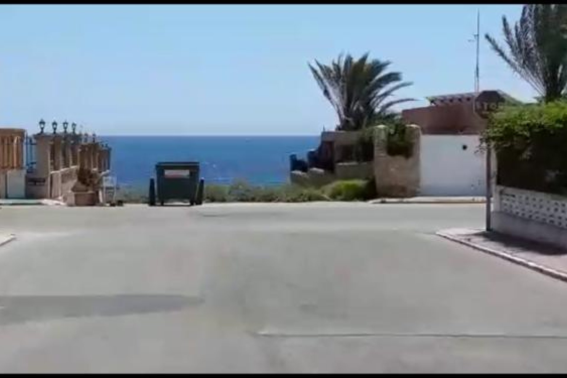 Återförsäljning - Villa -
Torrevieja