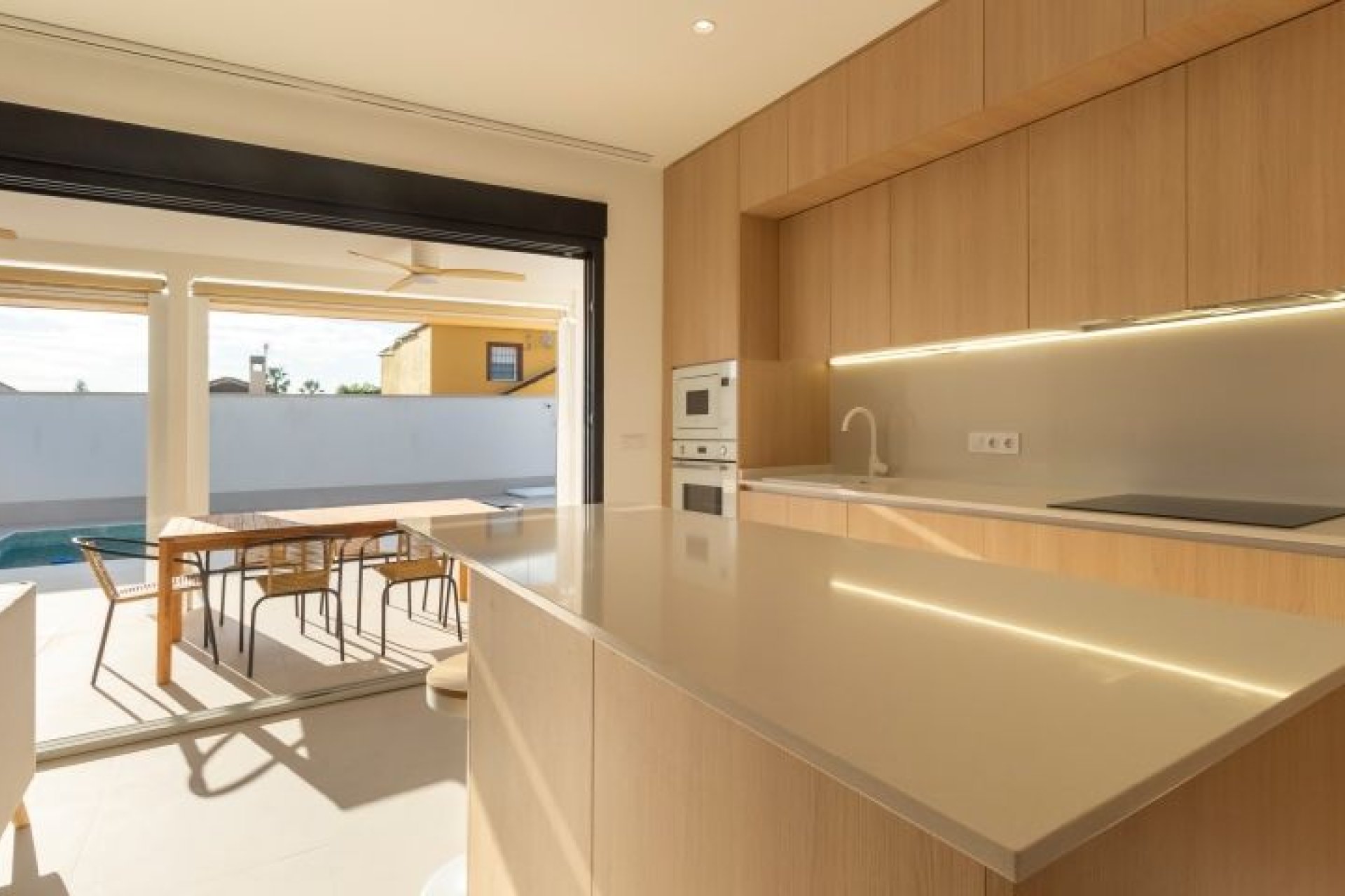 Återförsäljning - Villa -
Torrevieja