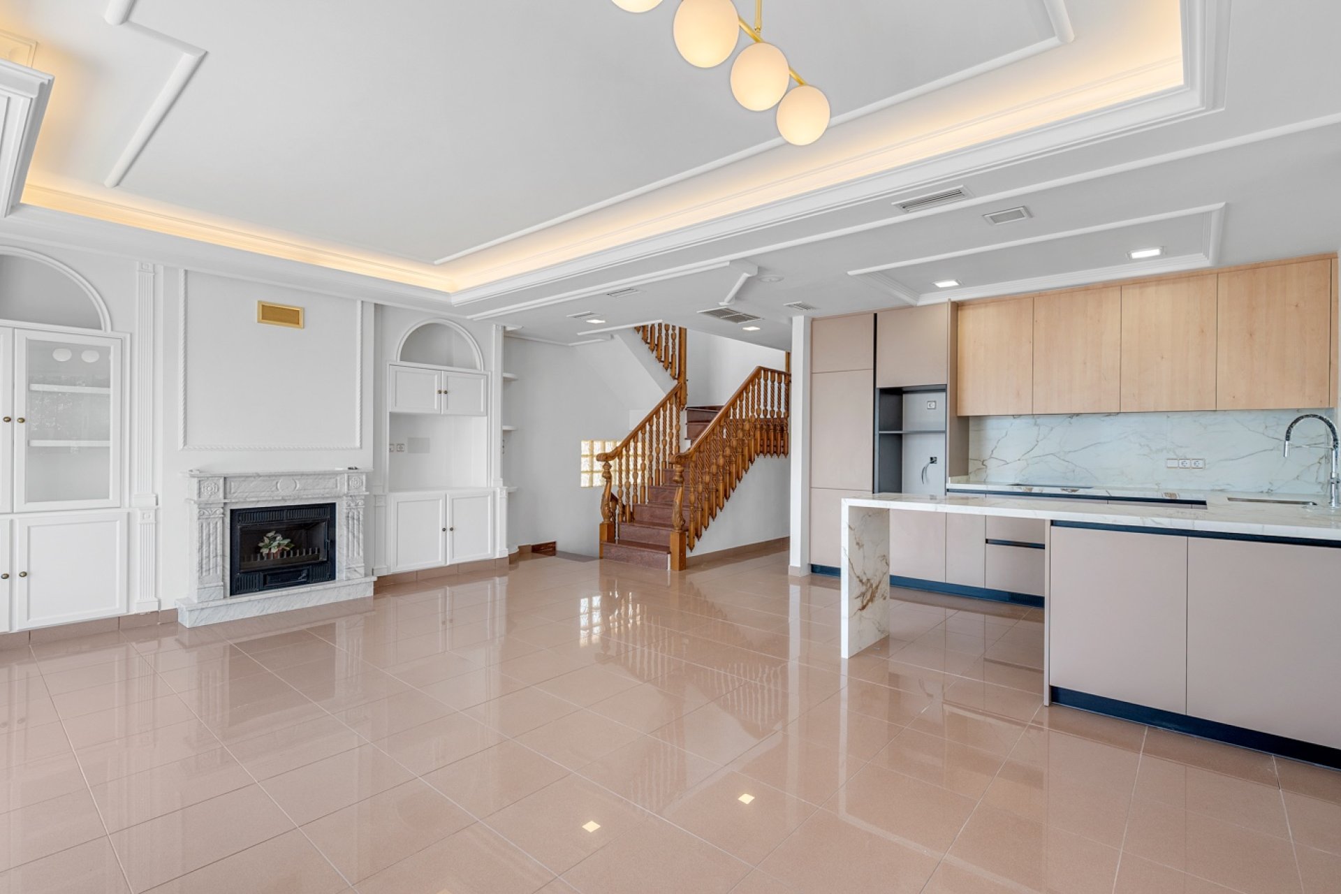 Återförsäljning - Villa -
Torrevieja