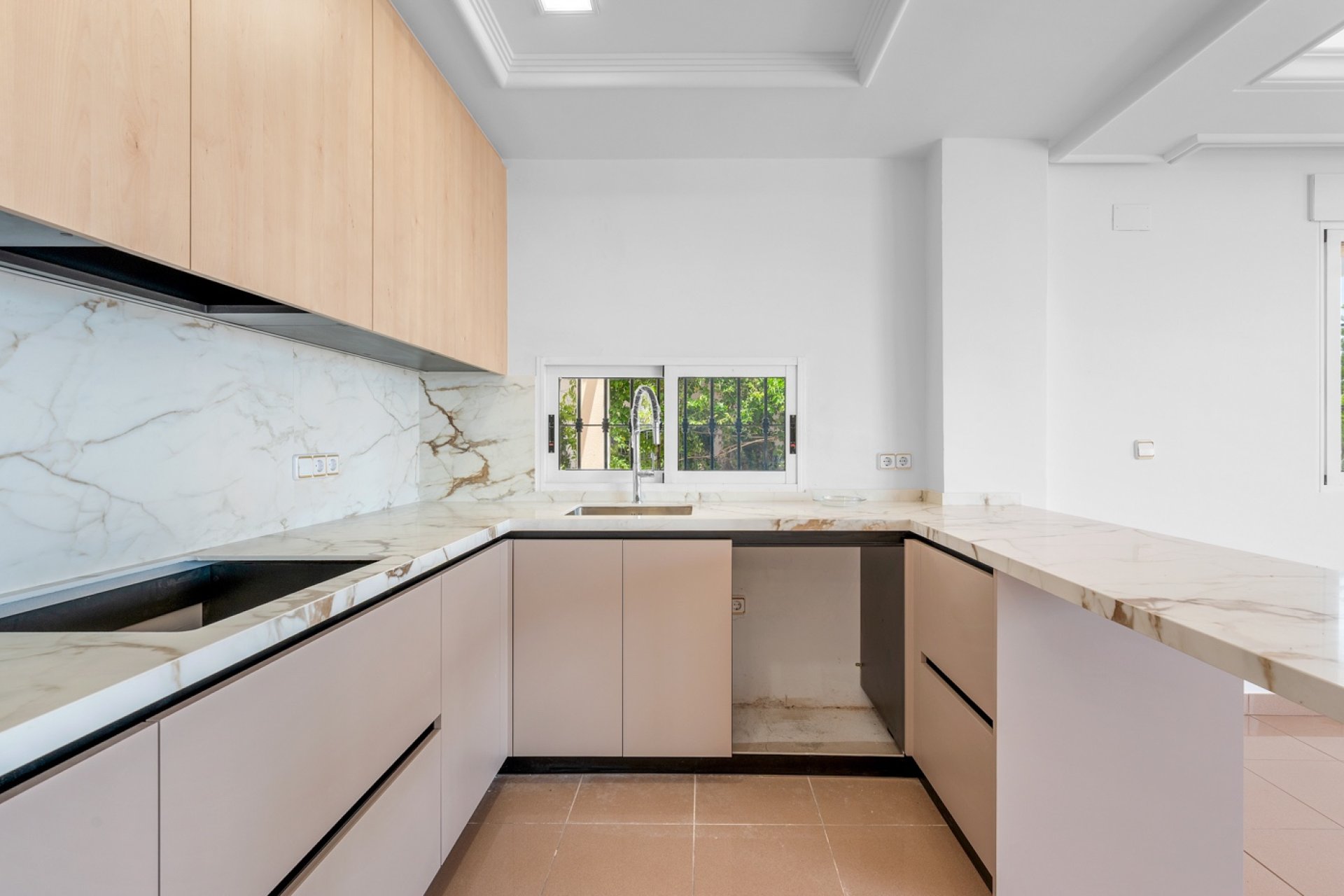 Återförsäljning - Villa -
Torrevieja