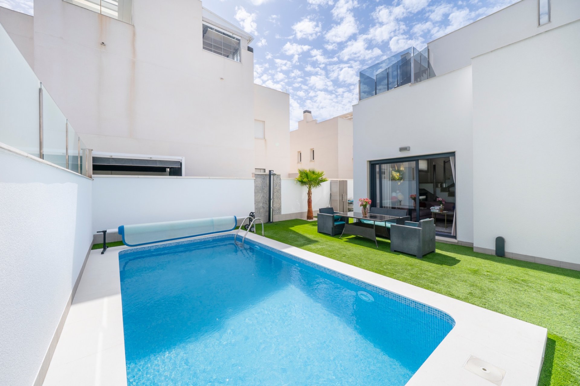Återförsäljning - Villa -
Torrevieja