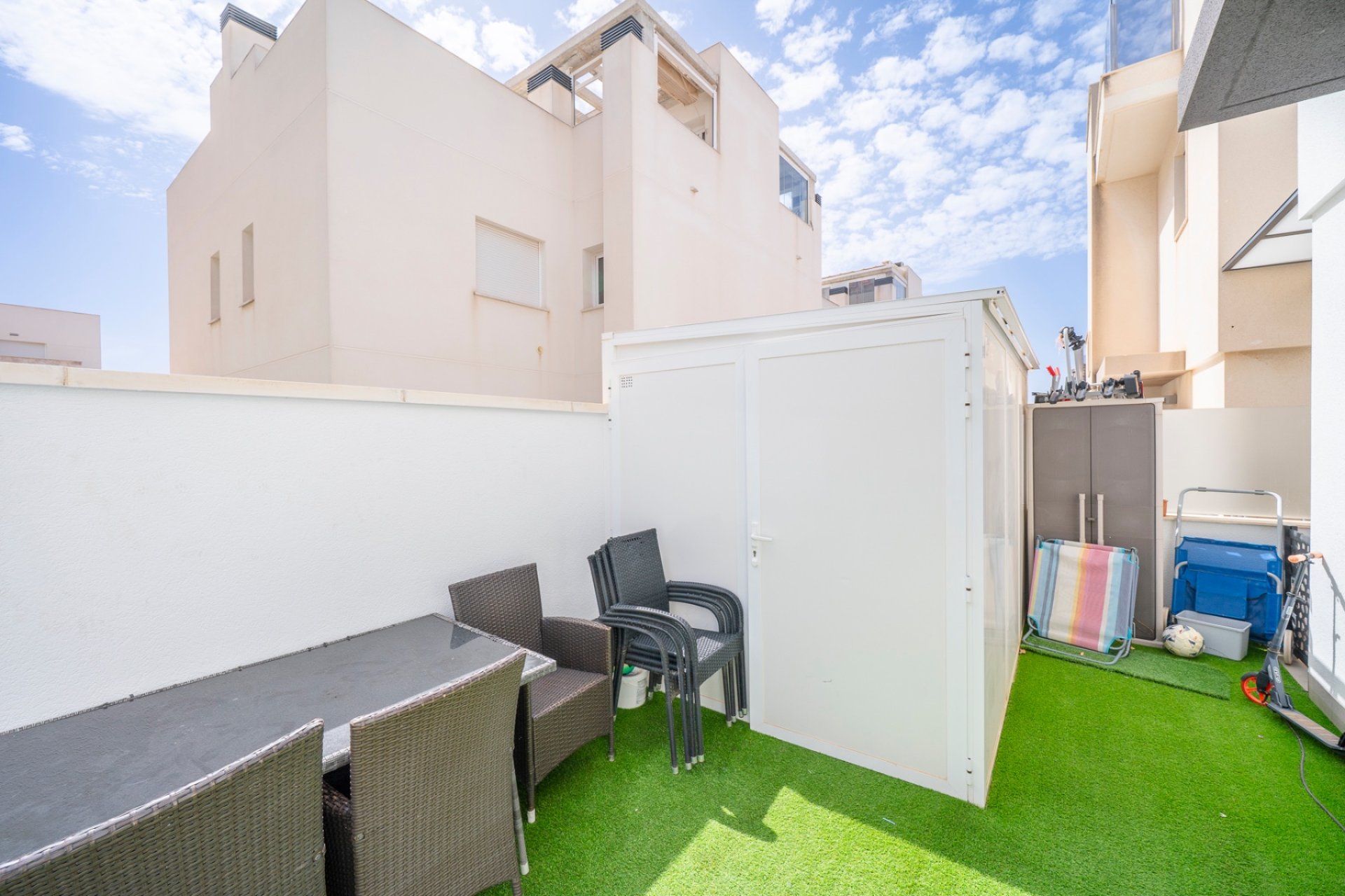 Återförsäljning - Villa -
Torrevieja