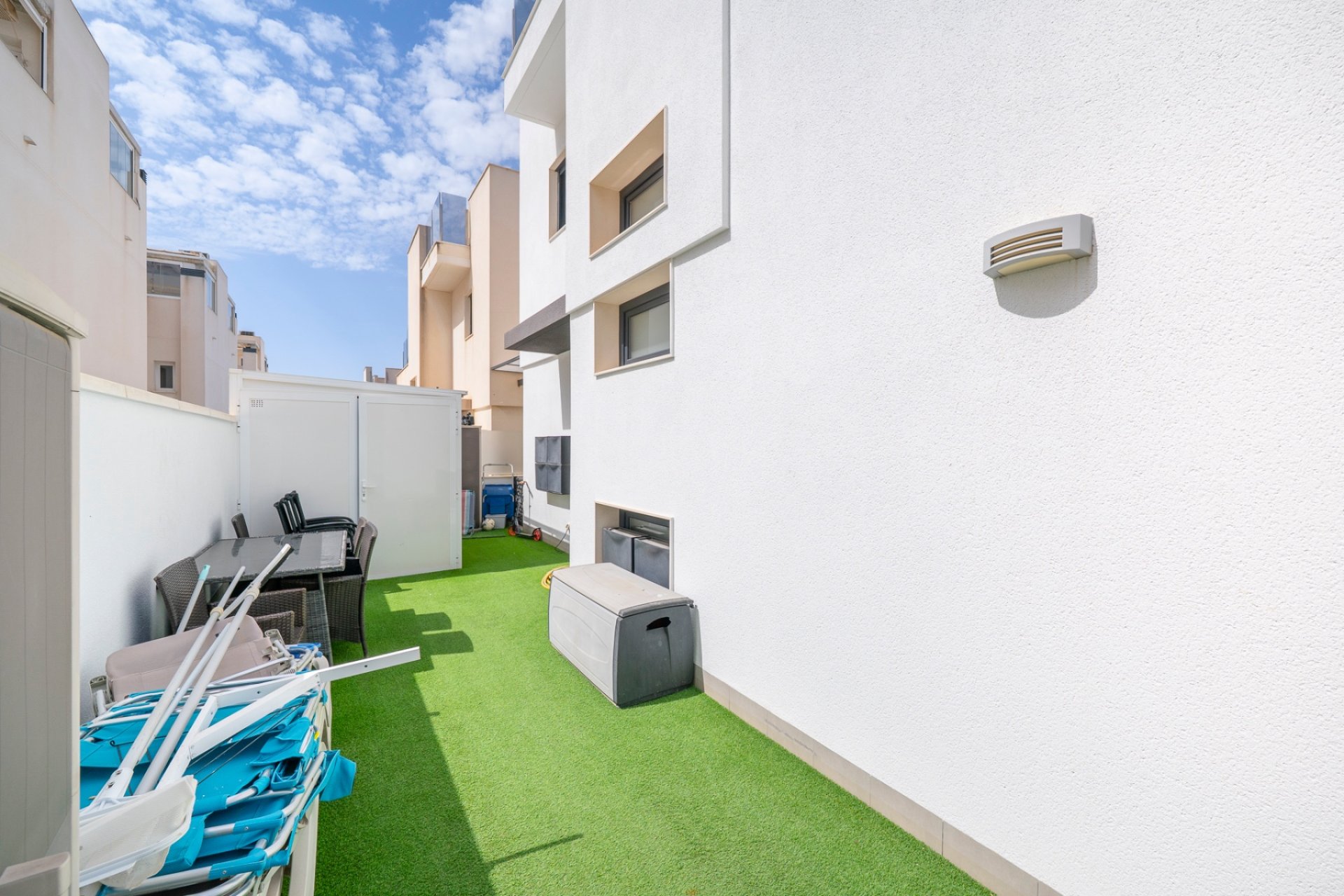 Återförsäljning - Villa -
Torrevieja