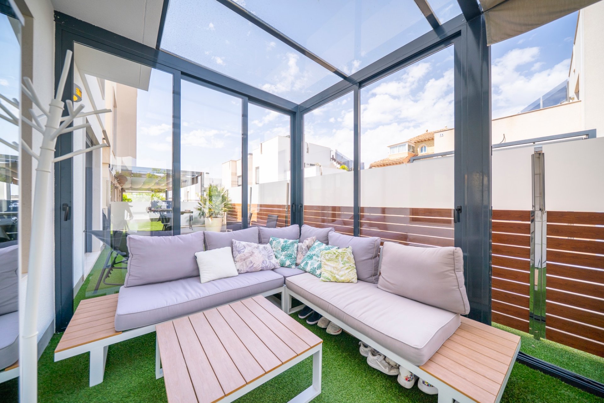 Återförsäljning - Villa -
Torrevieja