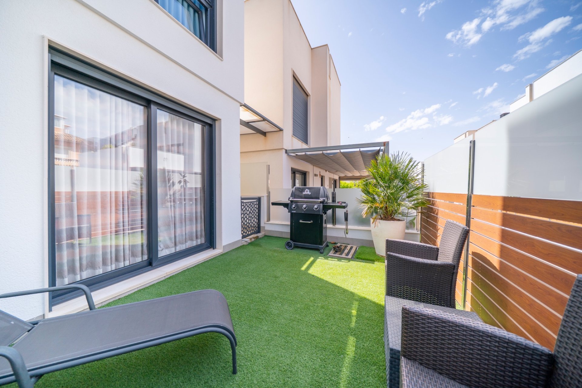 Återförsäljning - Villa -
Torrevieja